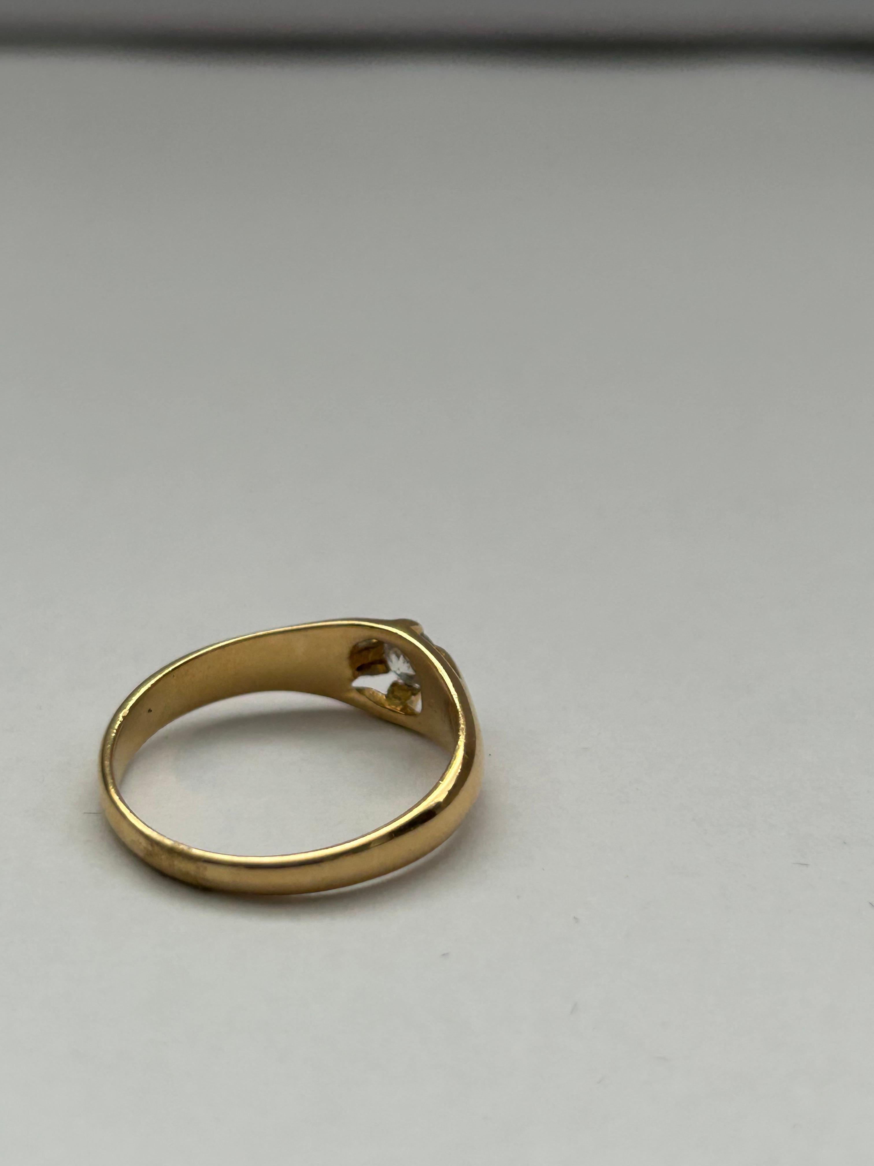 Taille ronde Bague solitaire en or jaune 18 carats avec diamant taille ancienne. Est 025ct. en vente