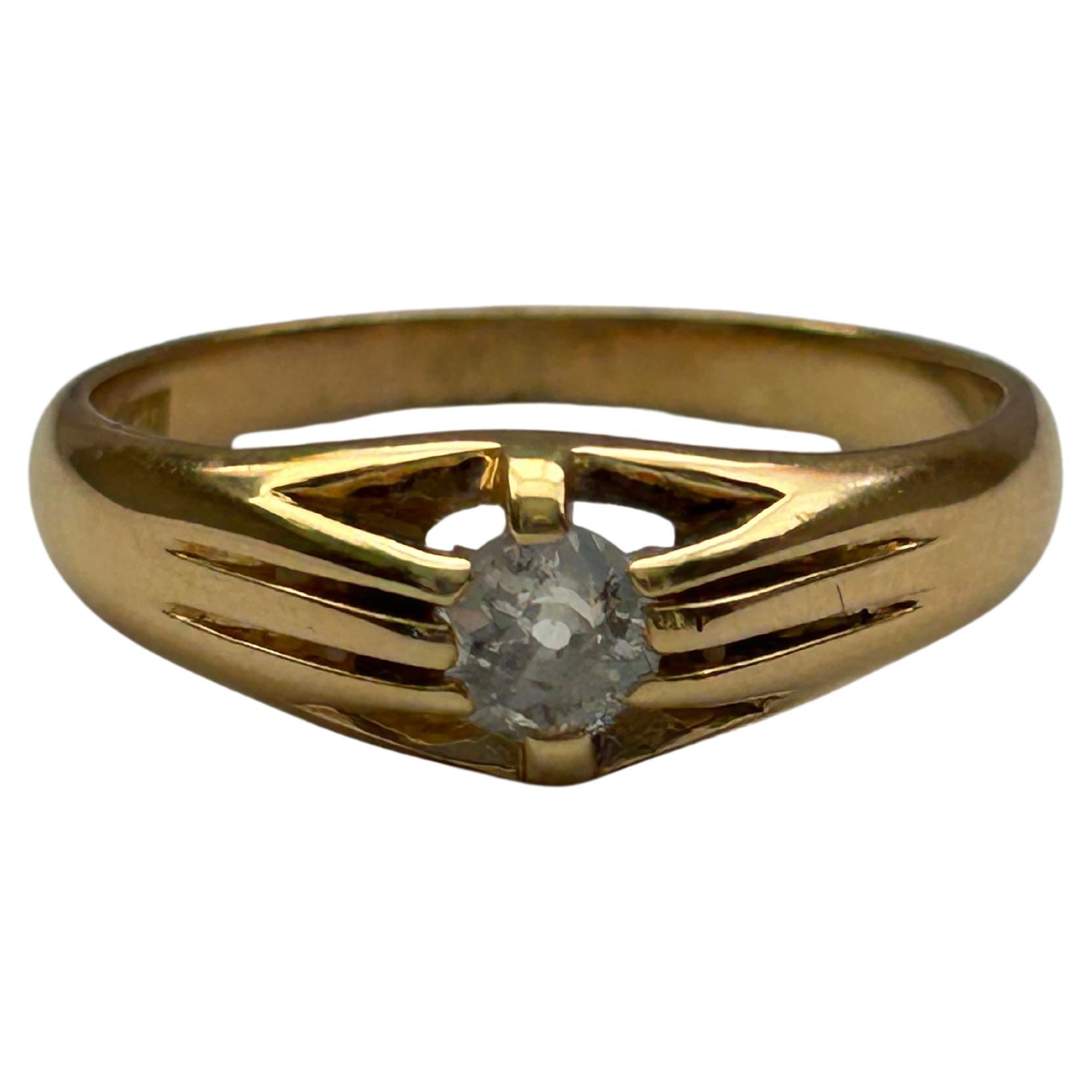 18ct Yellow Gold Old Cut Diamond Solitaire Ring. Est 025ct. For Sale