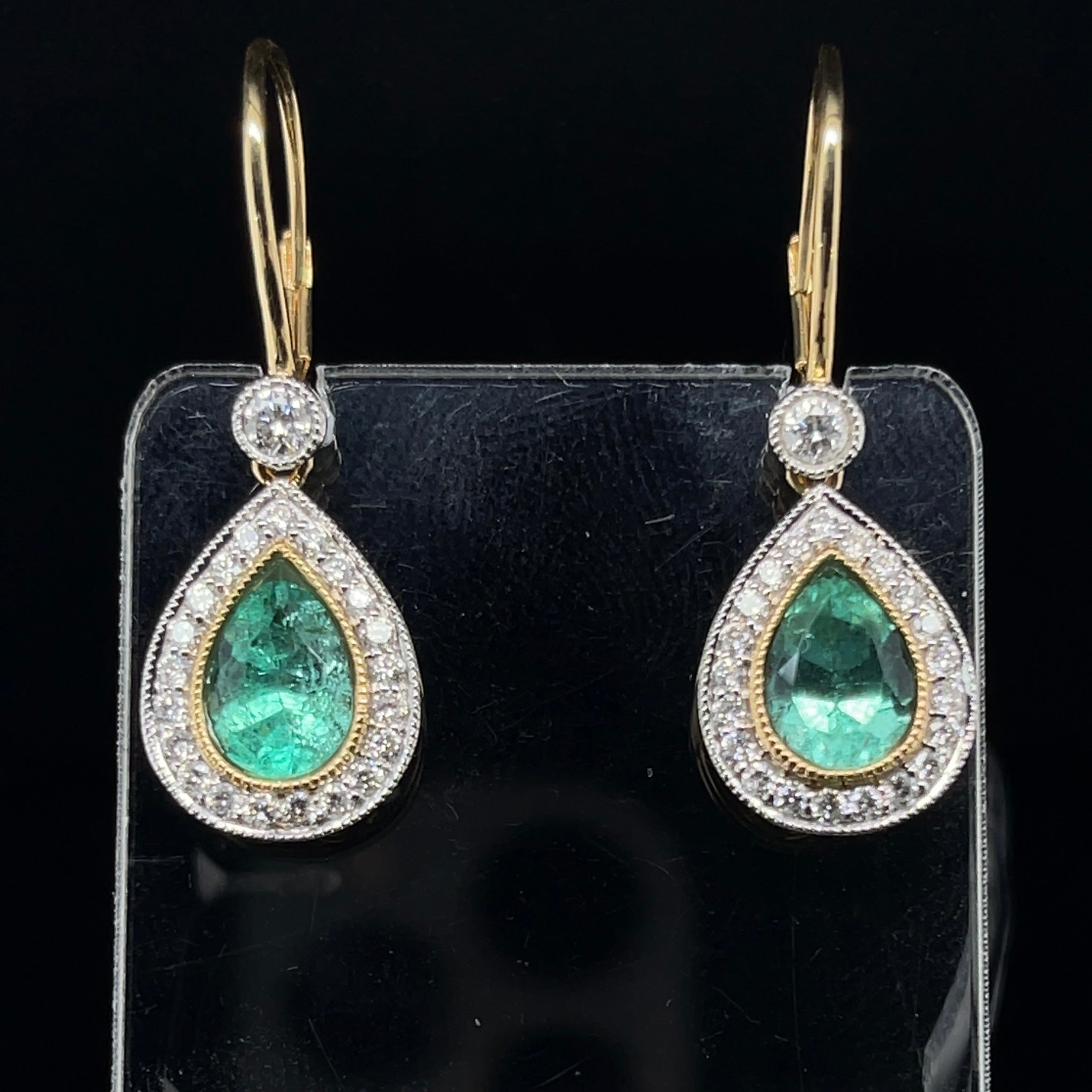 18ct Yellow Gold Pear Cut Colombian Emerald and Diamond Earrings For Sale 1