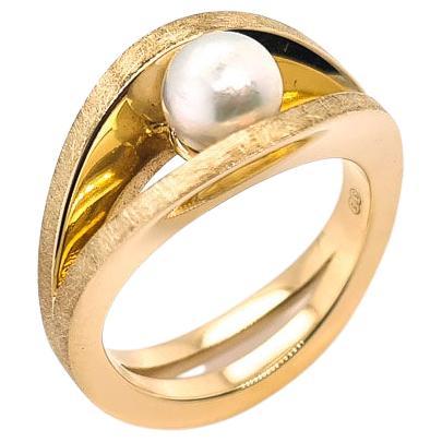 18ct Yellow Gold & Pearl Ring "Pearl Reflections" For Sale