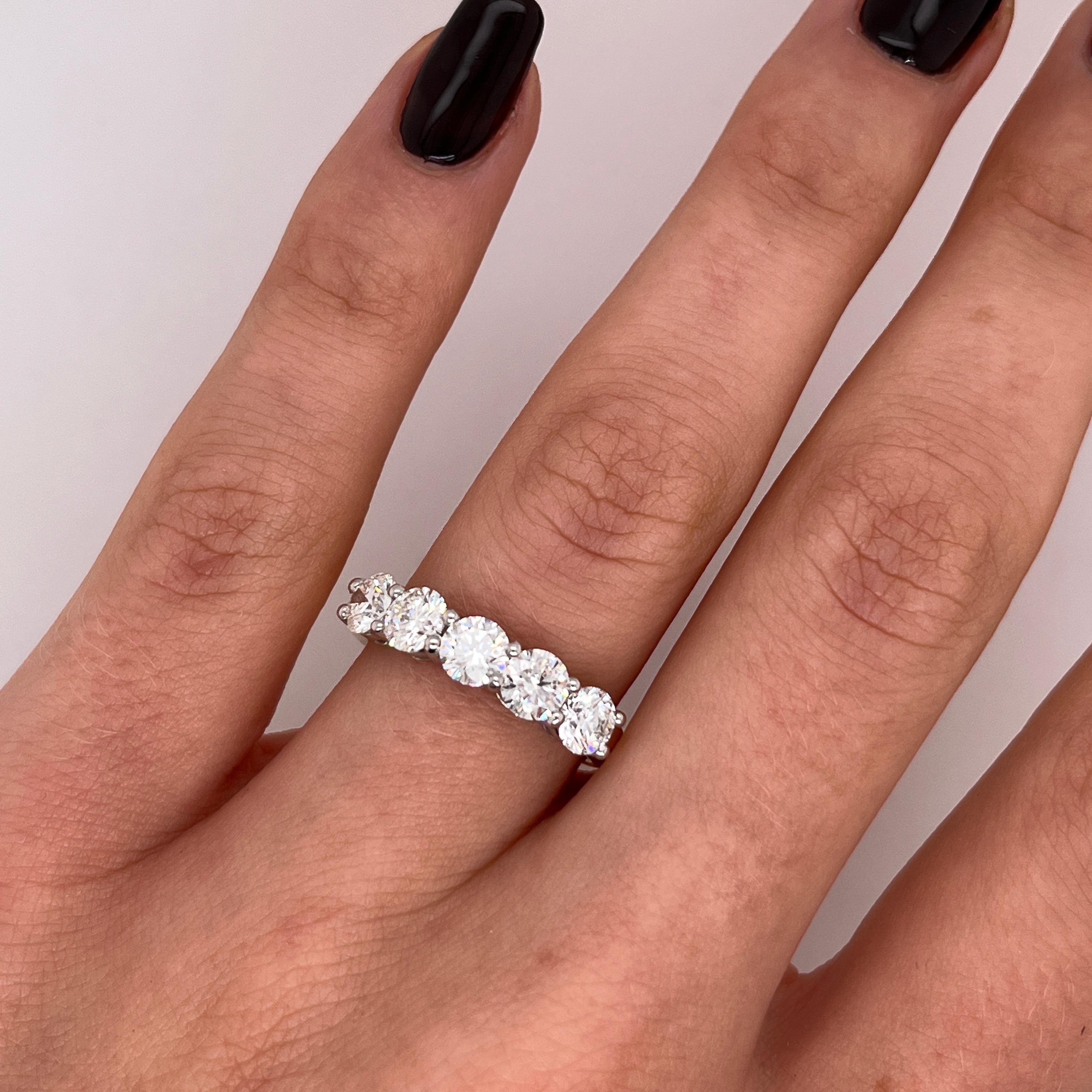 Bague en or jaune 18 ct et platine à 5 diamants GIA, 1,70 ct G-VS1 en vente 2