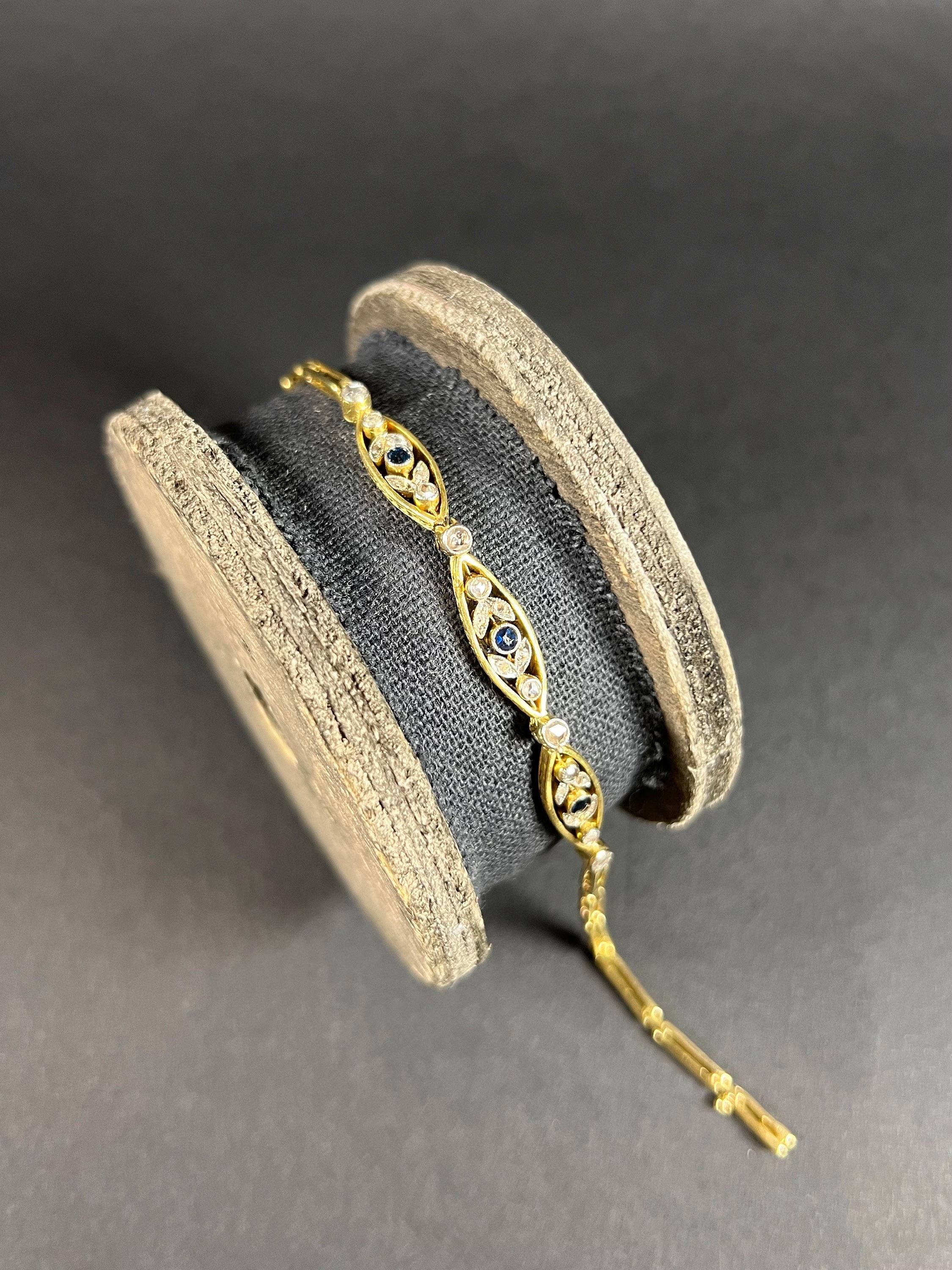 Bracelet Edwardien en or jaune 18ct et platine, saphir diamant fantaisie A Link en vente 2