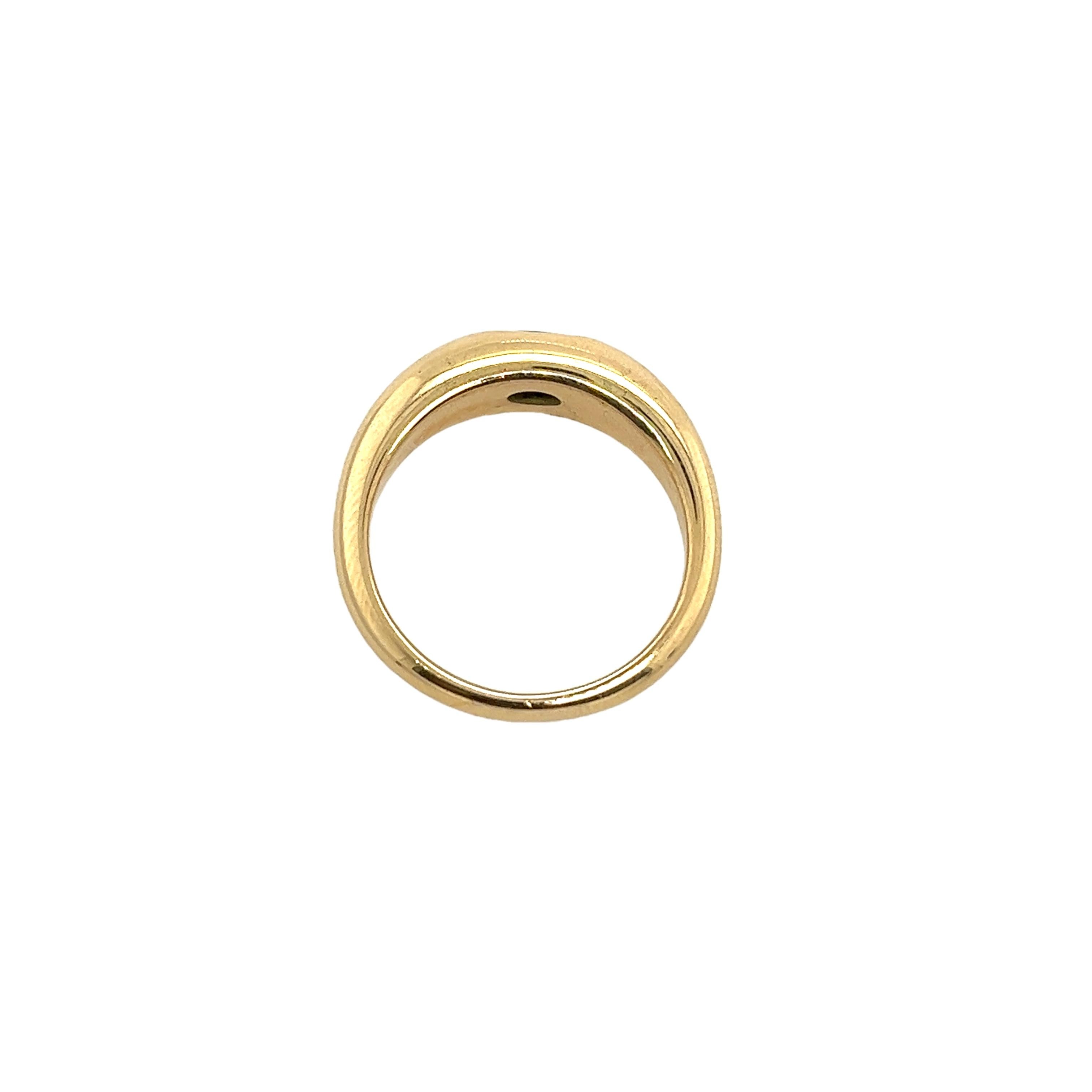 18ct Yellow Gold Ring, Set With 0.40ct Oval Natural Fine Quality Sapphire For Sale 1