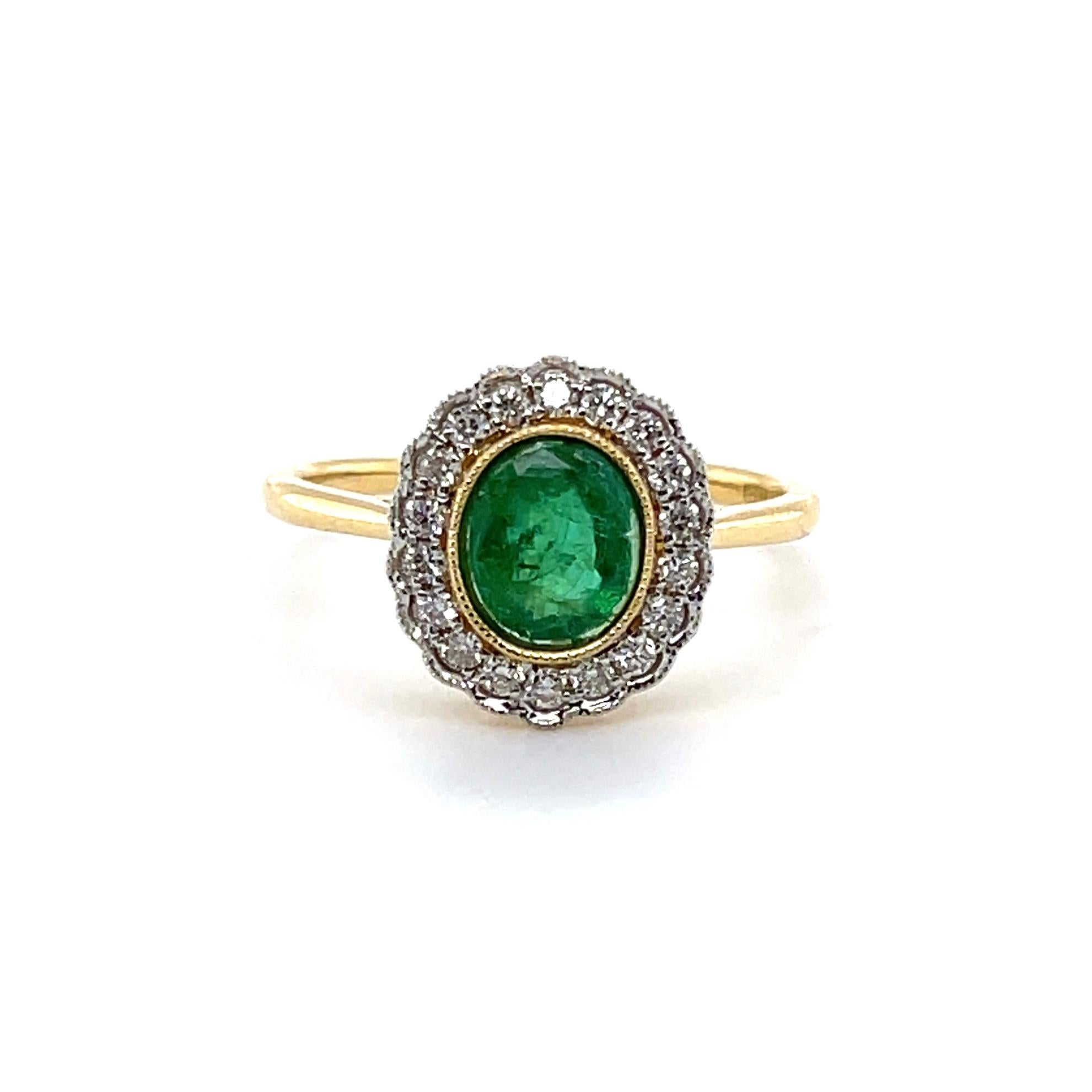 Bague en or jaune 18 carats avec émeraude de 1,10 carat et diamants