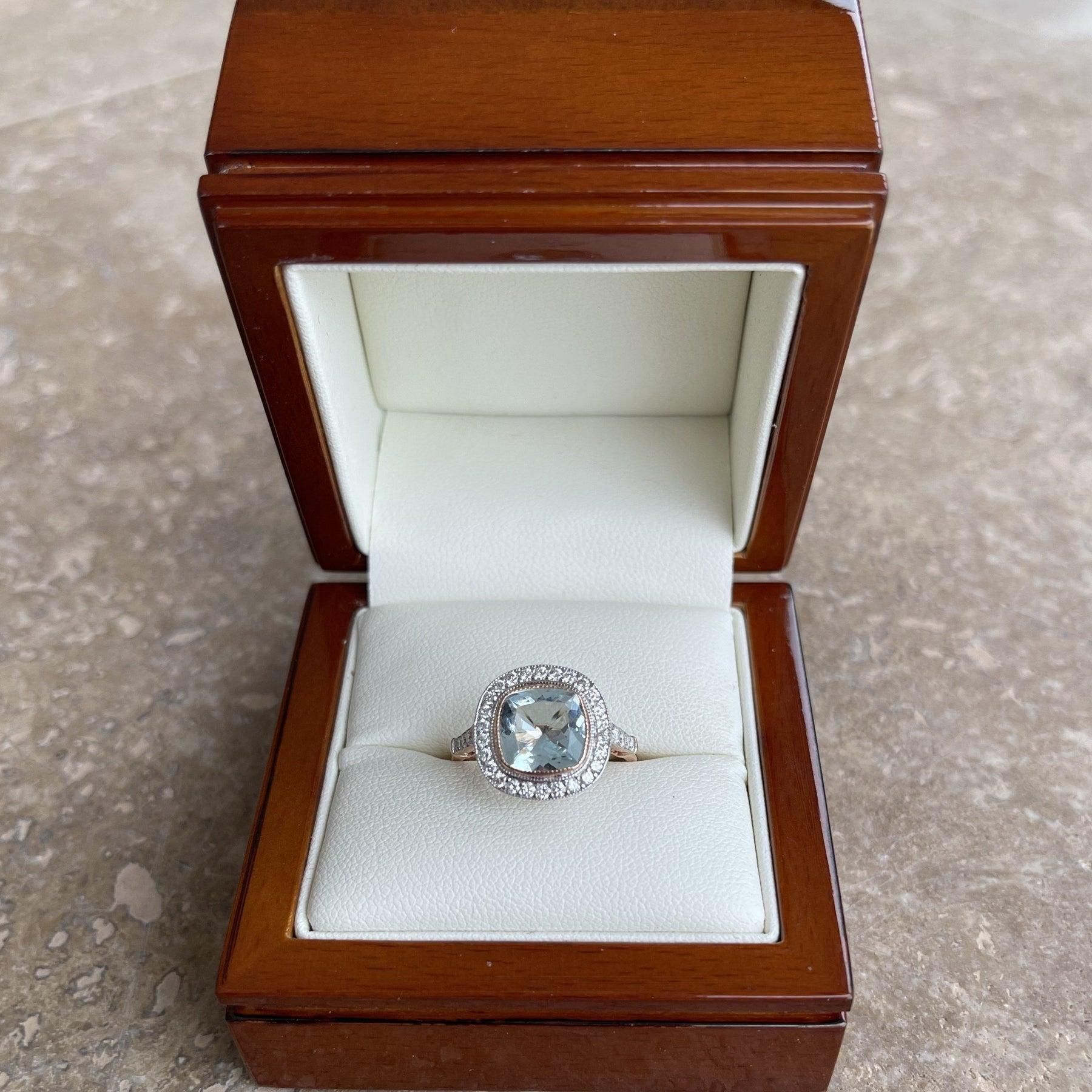 For Sale:  18ct Yellow Gold Ring with 2.17ct Aquamarine and Diamond 7