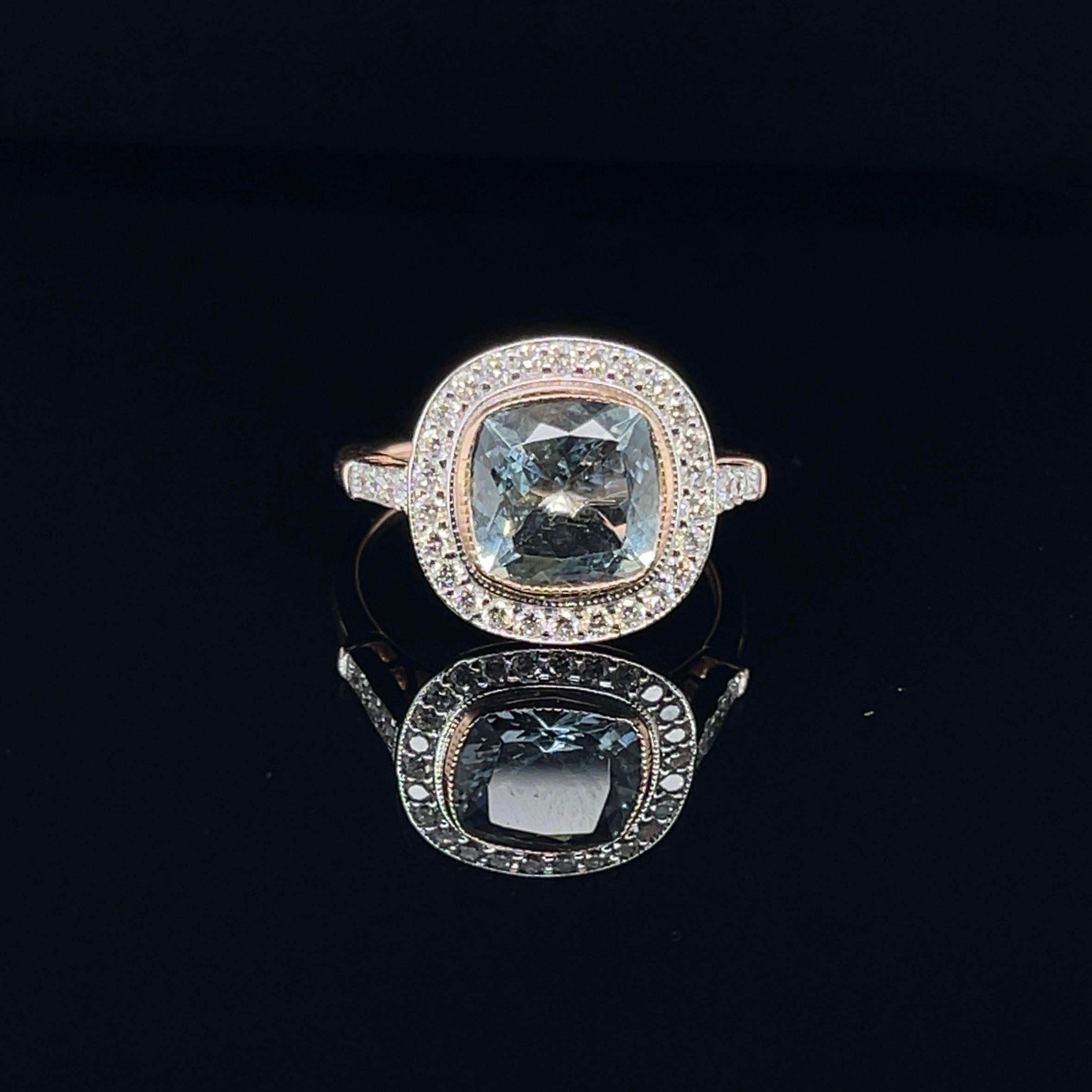For Sale:  18ct Yellow Gold Ring with 2.17ct Aquamarine and Diamond 6