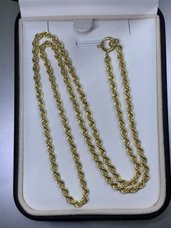 18ct Yellow gold rope twist cuban chain solid necklace.