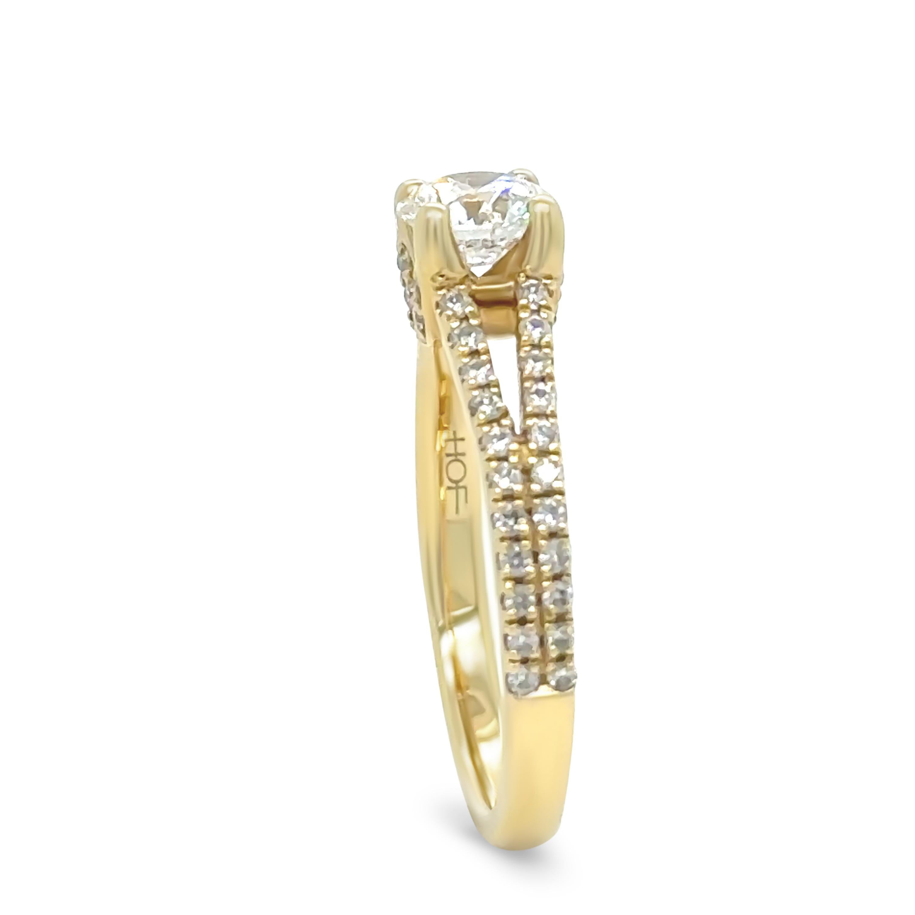 Bague en or jaune 18ct avec diamant rond taillé en brillant 0.87ct en vente 1