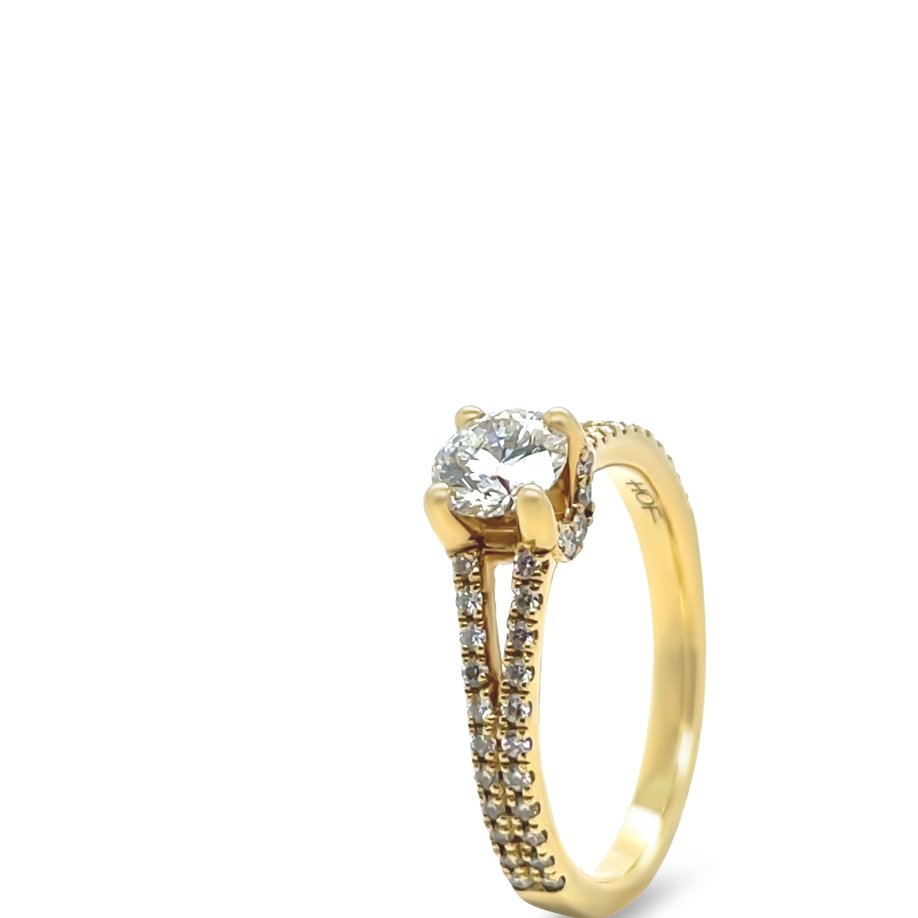 Bague en or jaune 18ct avec diamant rond taillé en brillant 0.87ct en vente 2