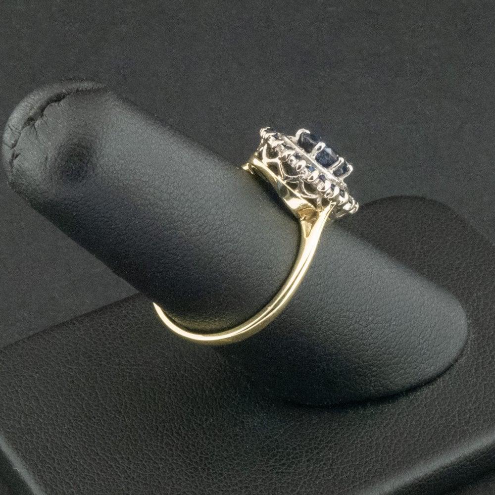 18 Karat Gelbgold Saphir und Diamant Cluster Ring Größe N 1/2 4.0g im Zustand „Gut“ im Angebot in Southampton, GB