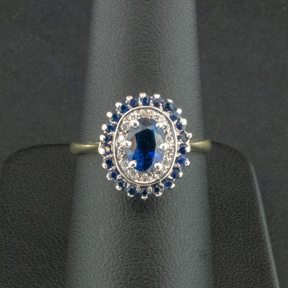 18 Carat Yellow Gold Sapphire and Diamond Cluster Ring Size N 1/2 4.0g For Sale
