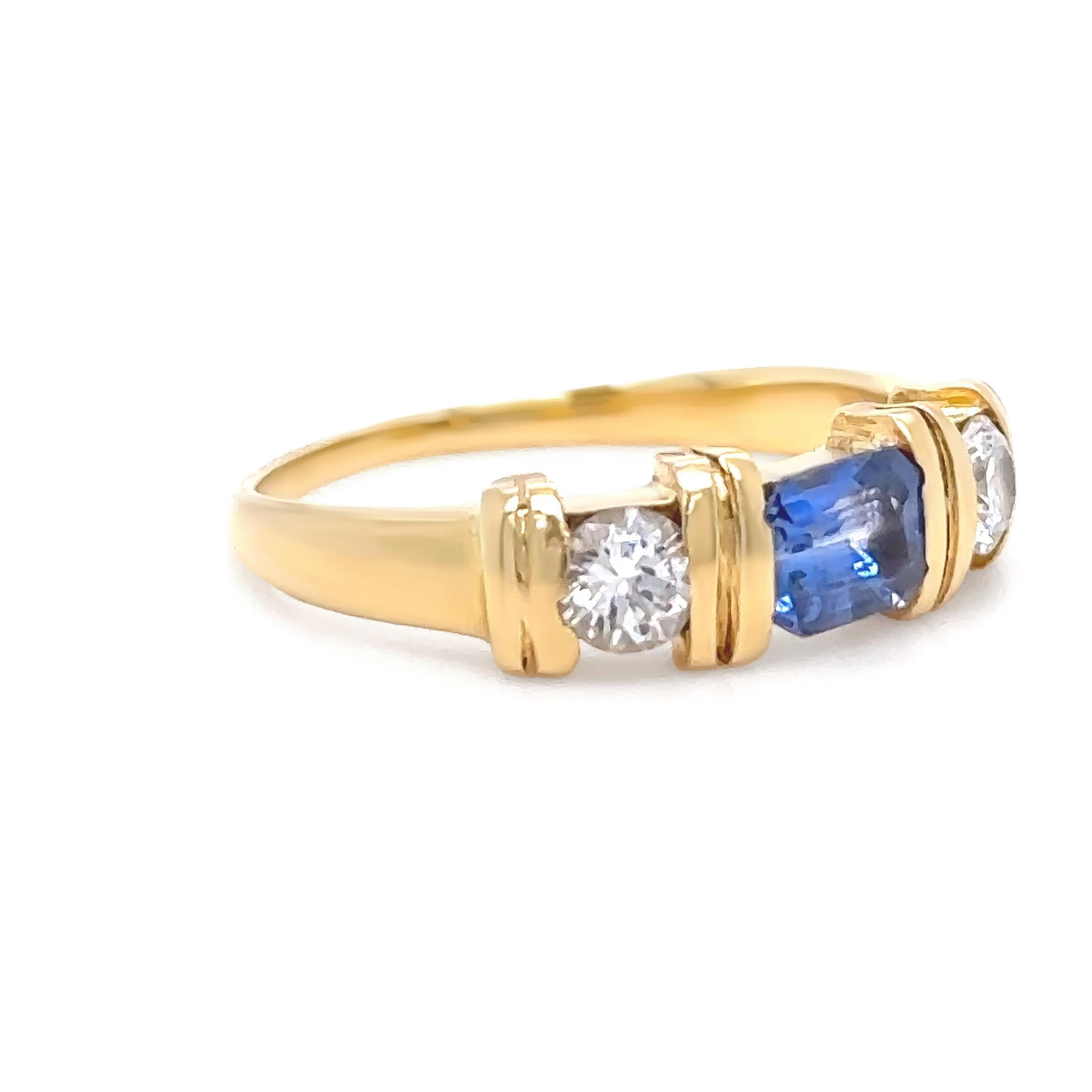 18ct Yellow Gold Sapphire and Diamond Ring 0.70ct 3.6g For Sale 1