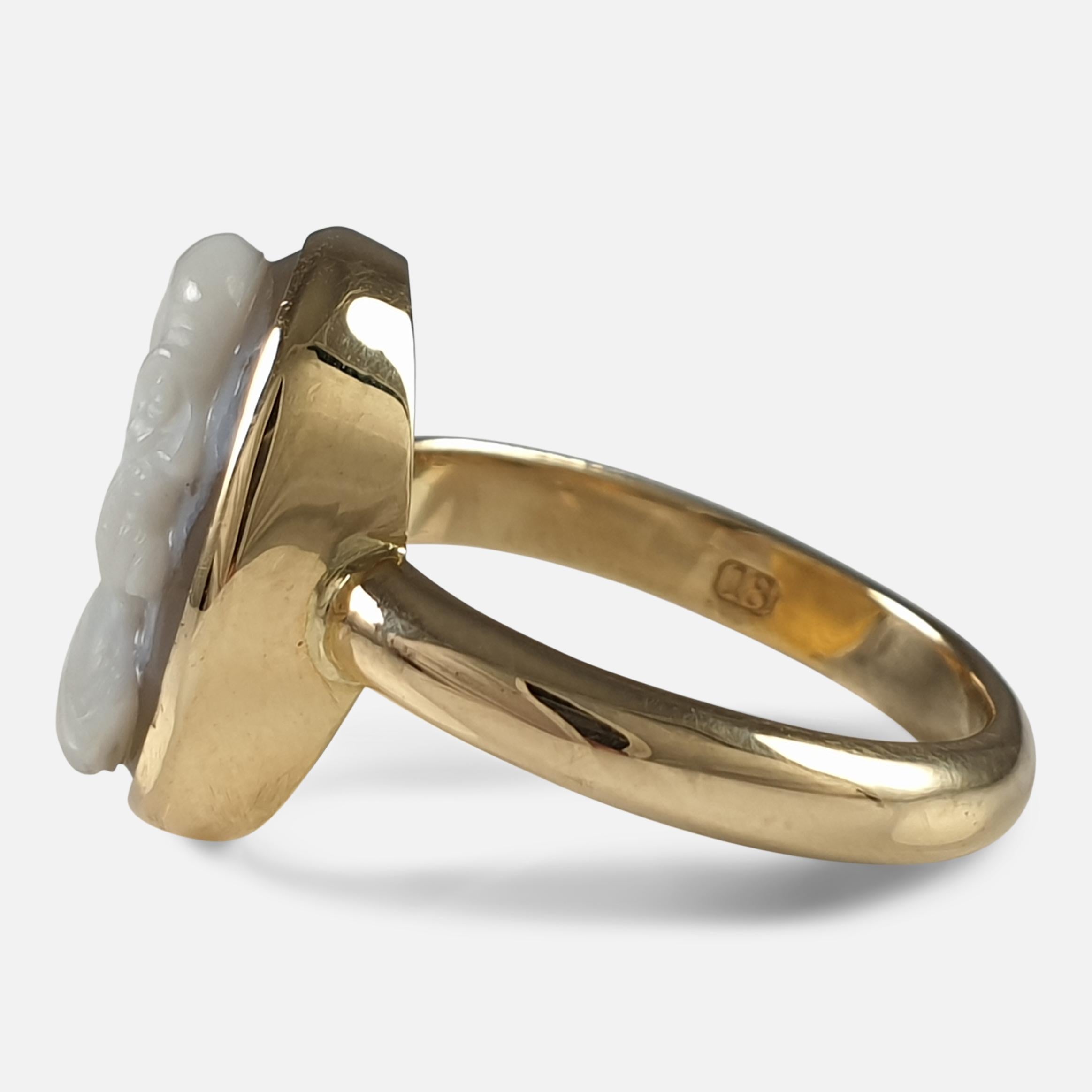 Anello con cammeo di sardonica in oro giallo 18 carati in vendita 2