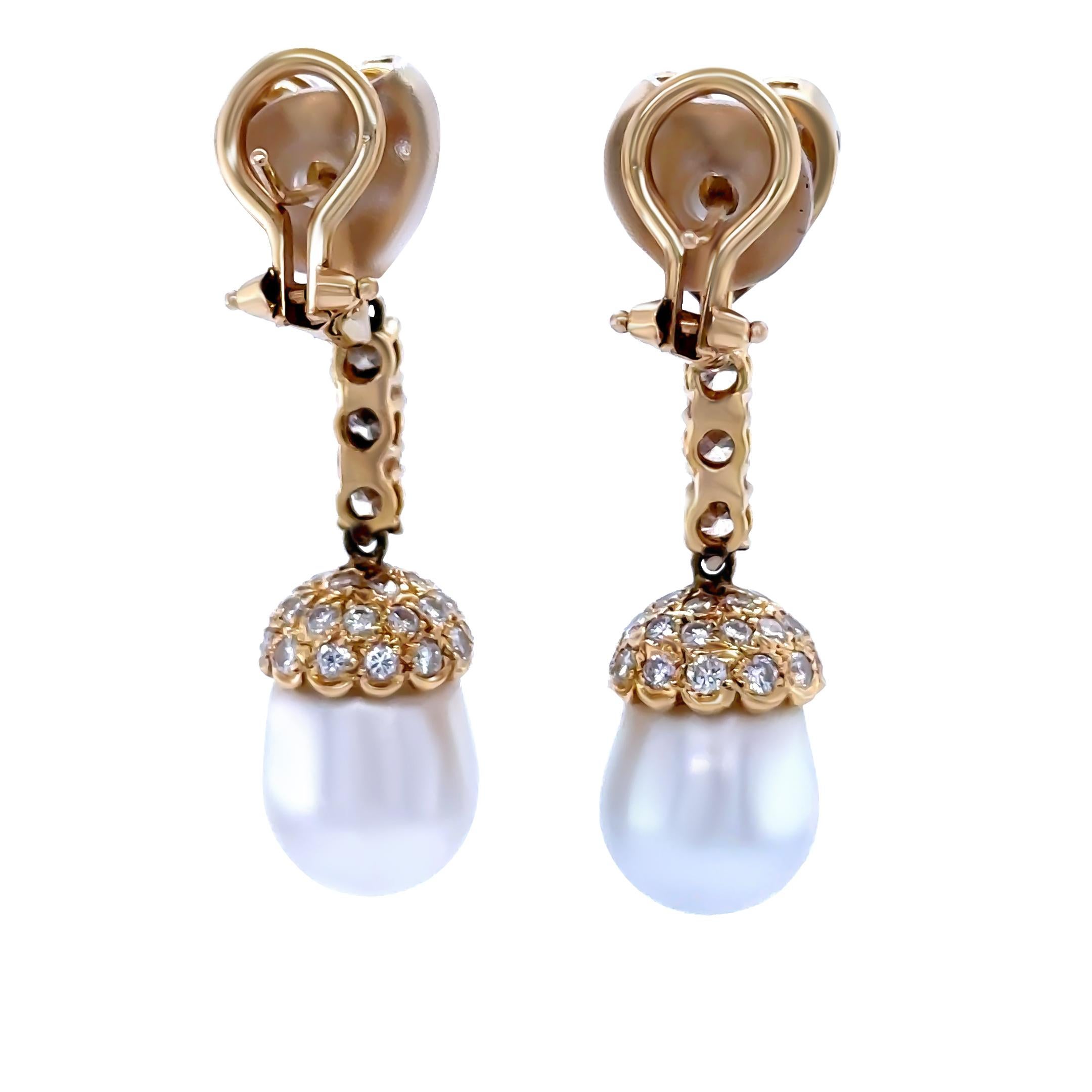Orecchini a goccia in oro giallo 18ct con perle dei mari del sud e diamanti 1,80ct in vendita 1
