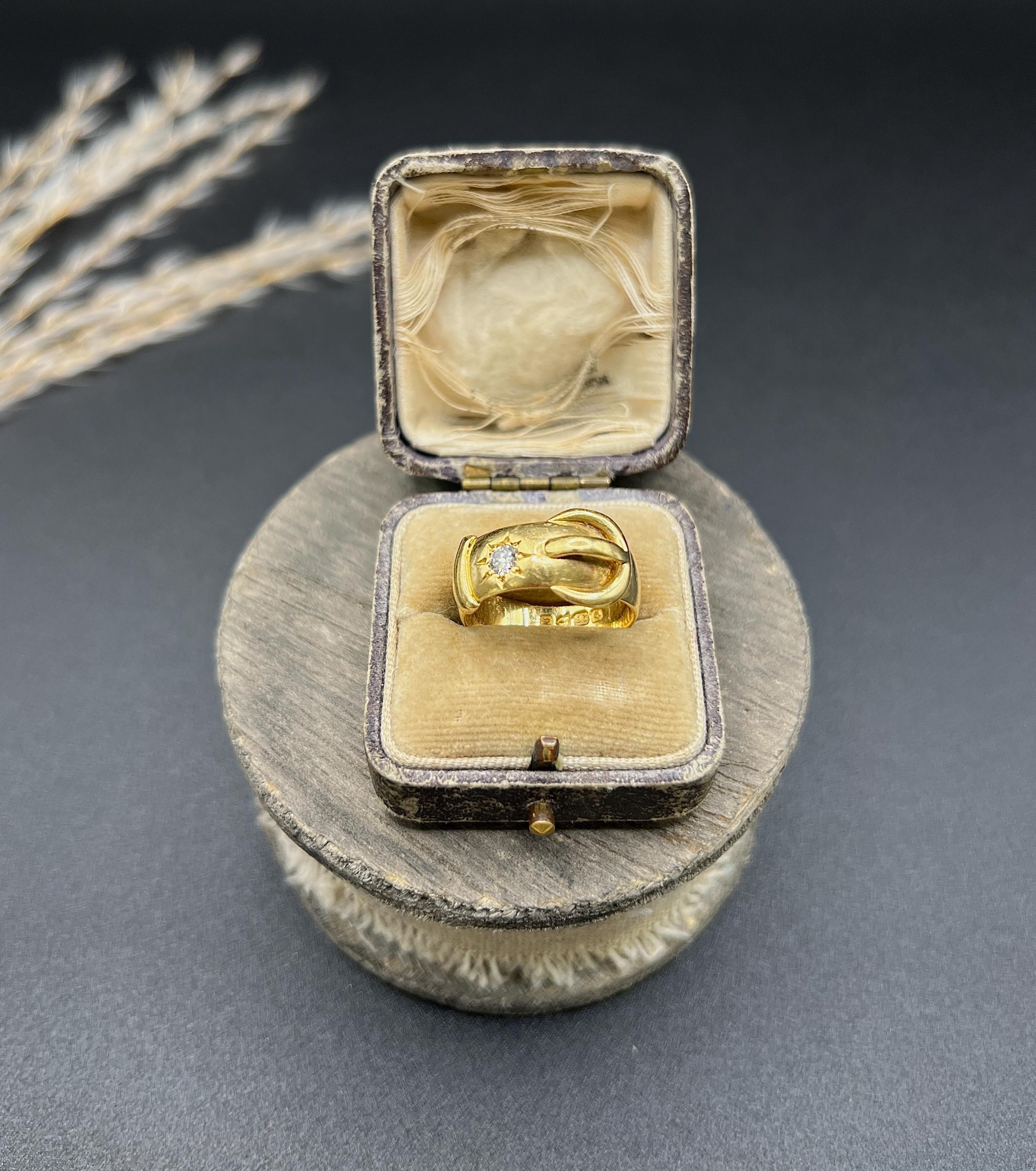 Boucle de ceinture en or jaune 18 carats, sertie de diamants en étoile, poinçonnée Chester 1917 en vente 1