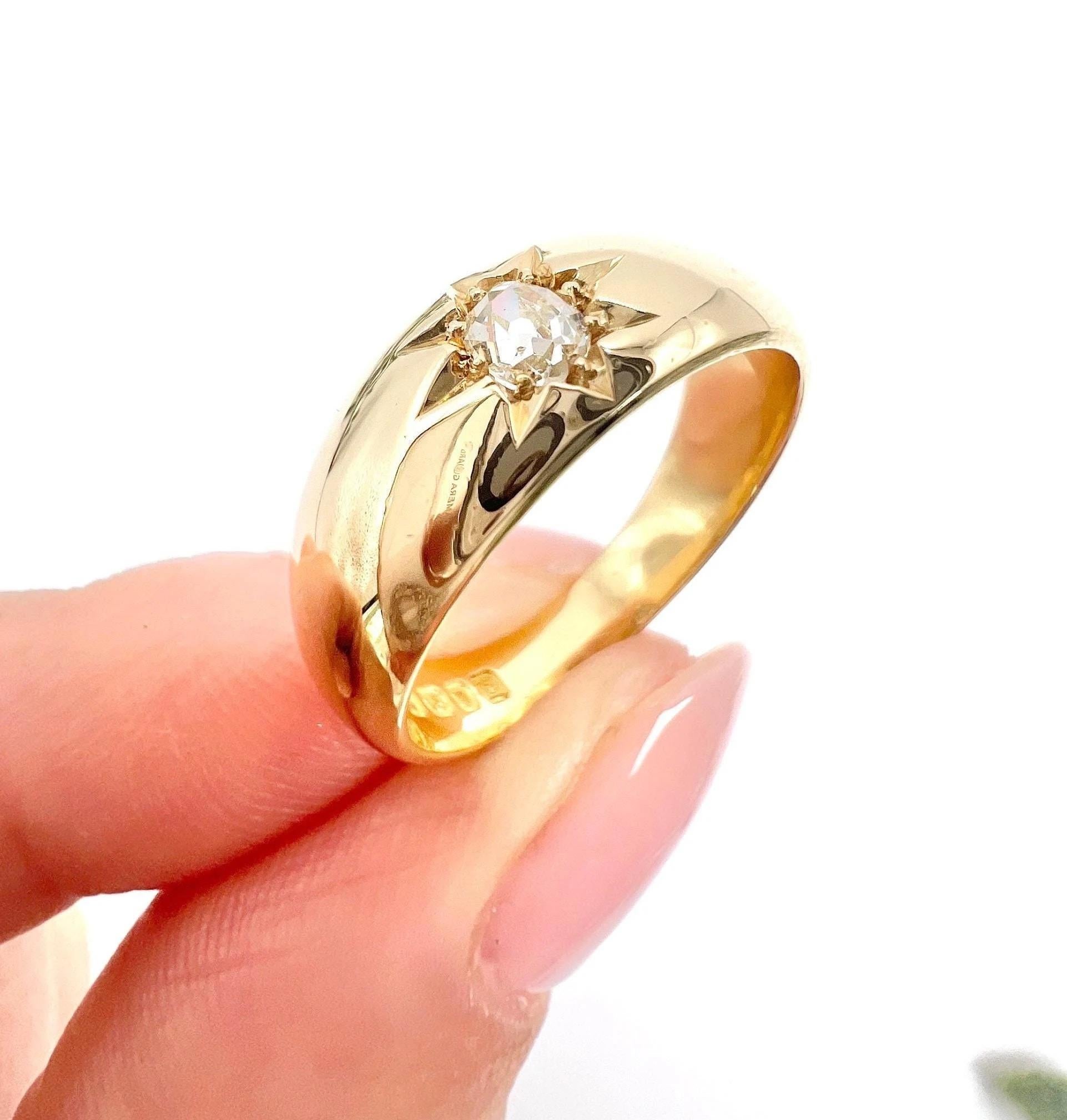 18ct Yellow Gold Star Set Diamond Single Stone Band Ring, Hallmarked London For Sale 4