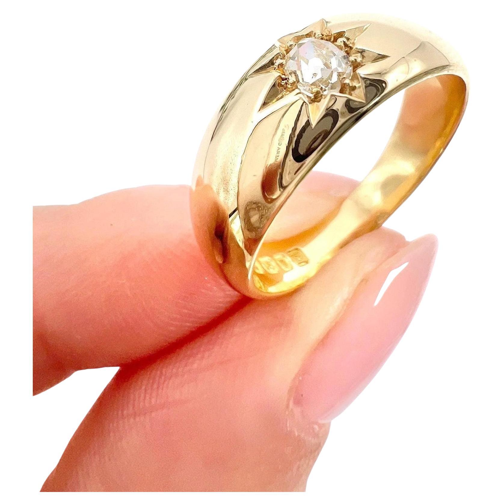 18ct Yellow Gold Star Set Diamond Single Stone Band Ring, Hallmarked London