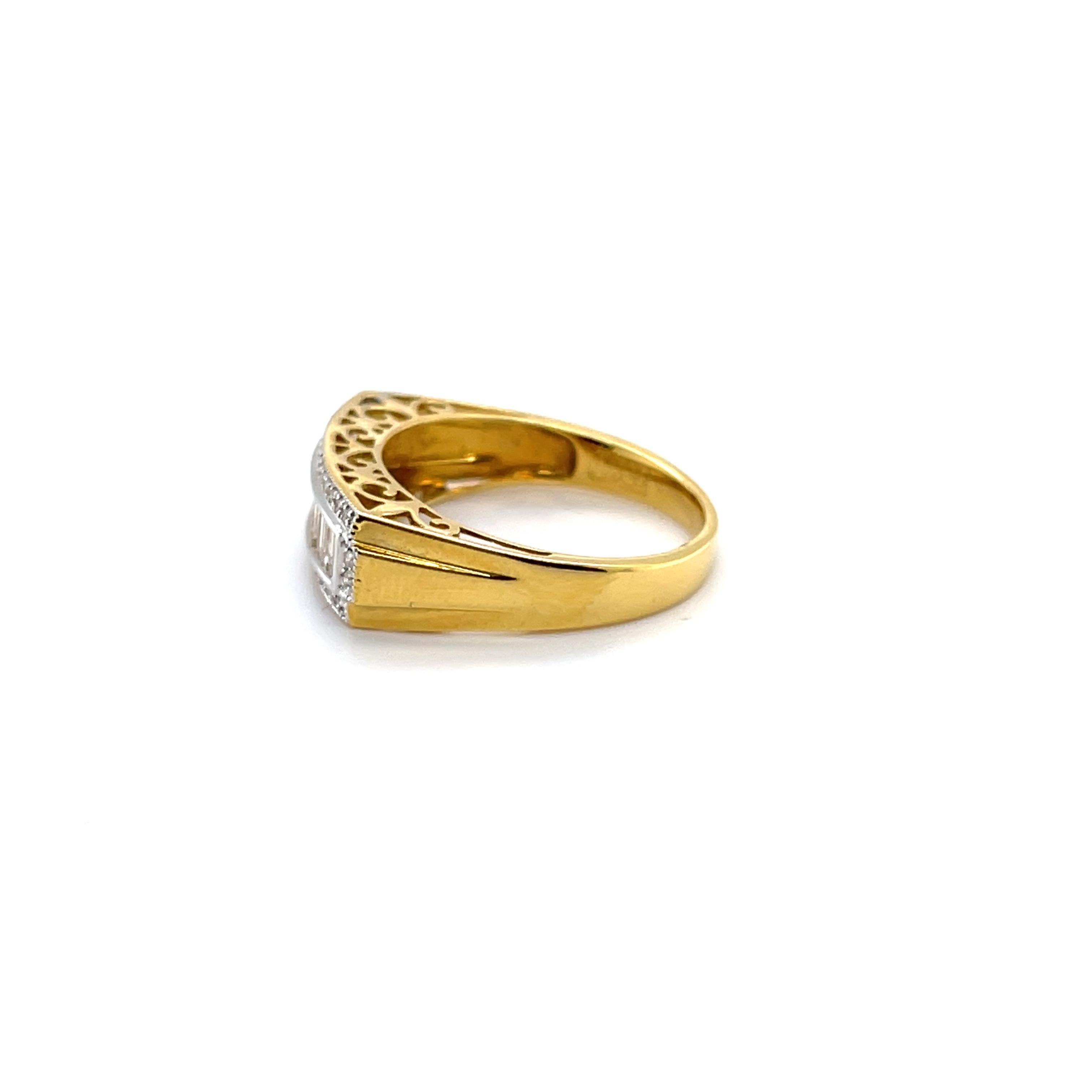 For Sale:  18ct Yellow Gold Tapered Diamond Baguette Ring 4