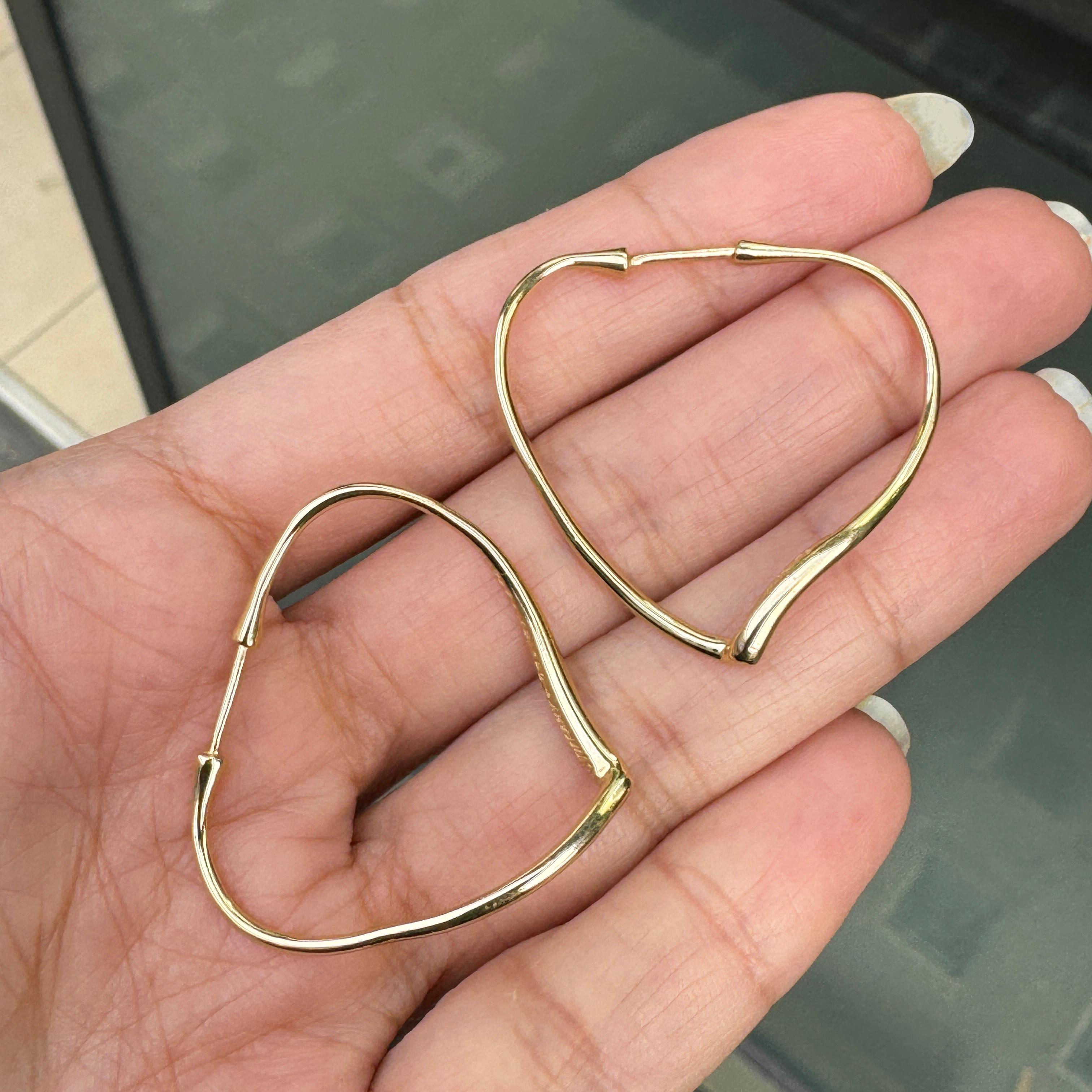 Modern 18ct Yellow Gold Tiffany & Co. Elsa Peretti Heart Shaped Hoop Earrings