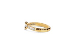 18ct Yellow Gold & Trillion Diamond Ring