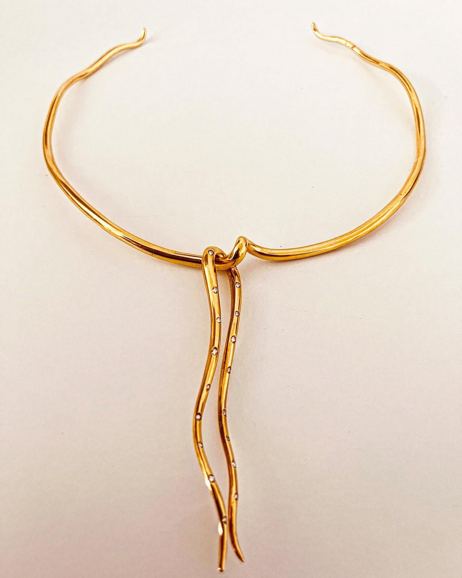 18ct Yellow Gold Undulating Choker With A 0.2ct Diamond Set Abstract Pendant For Sale 7