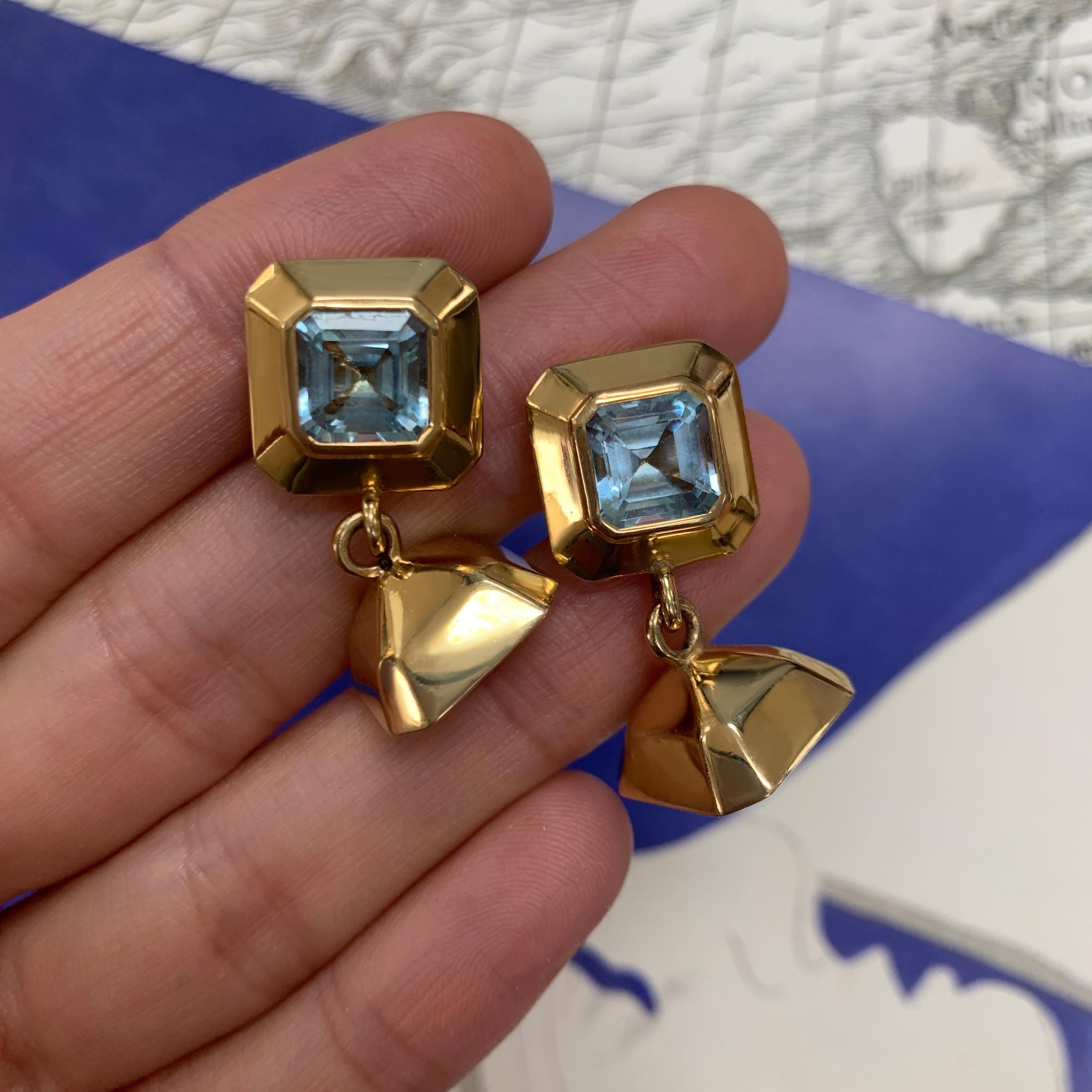 18ct Yellow Gold Vermeil and Blue Topaz Drop Earrings In New Condition For Sale In London, GB