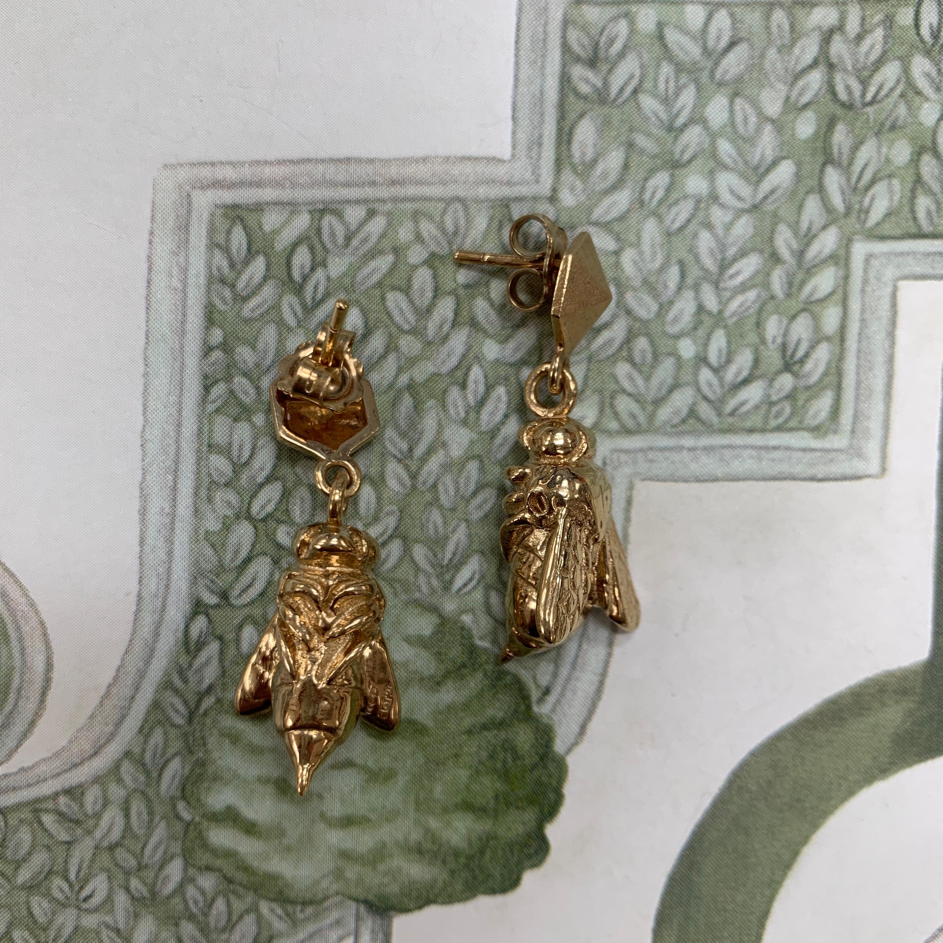 18 Carat Yellow Gold Vermeil Bee and Honeycomb Earrings For Sale 1