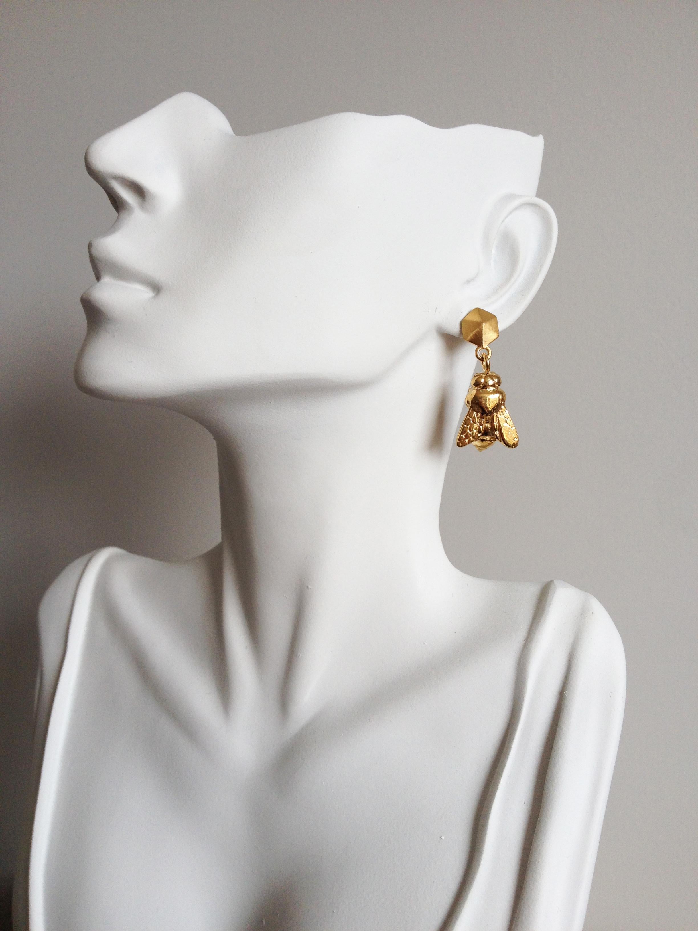18 Carat Yellow Gold Vermeil Bee and Honeycomb Earrings For Sale 4