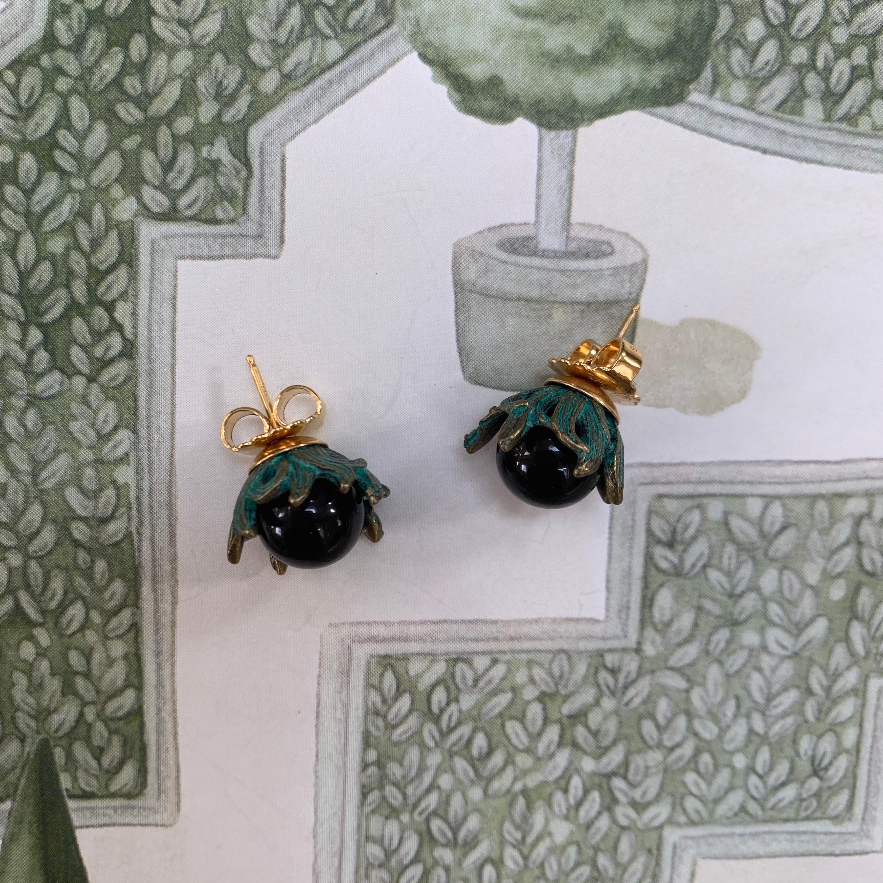 18 Carat Yellow Gold Vermeil, Verdigris Brass and Onyx Stud Earrings In New Condition For Sale In London, GB