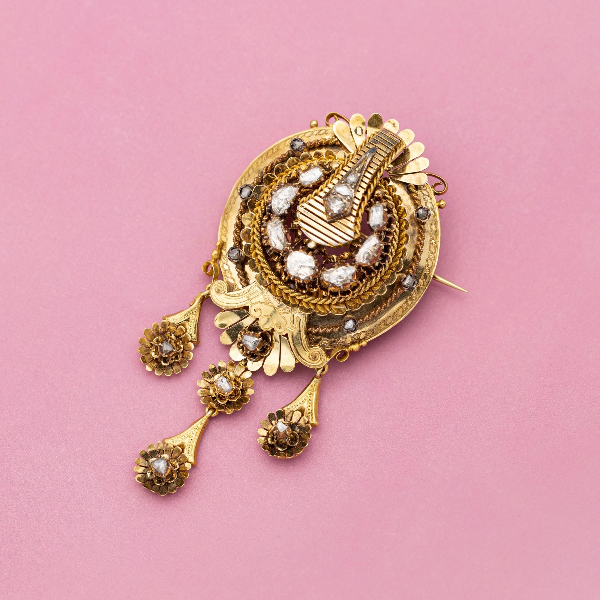 18ct yellow gold Victorian brooch - Large and heavy foiled back diamond heirloom For Sale 5