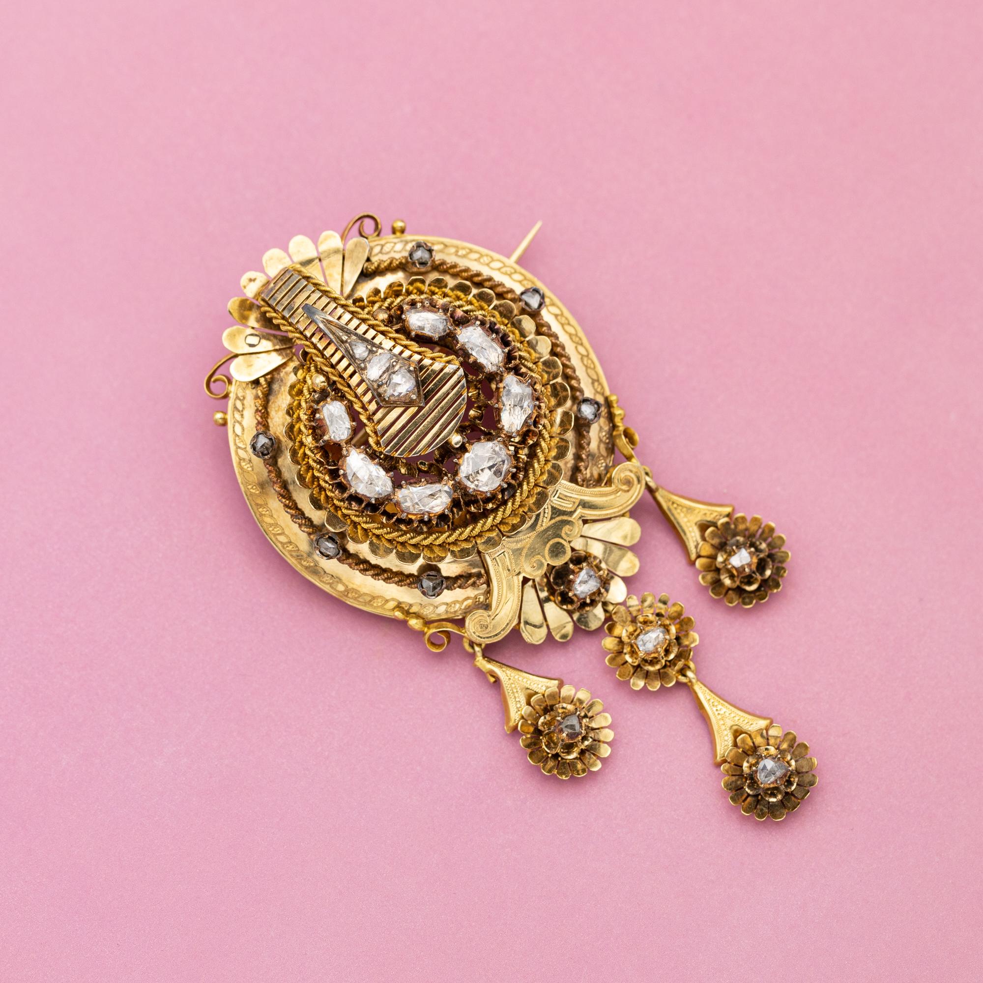 18ct yellow gold Victorian brooch - Large and heavy foiled back diamond heirloom For Sale 6