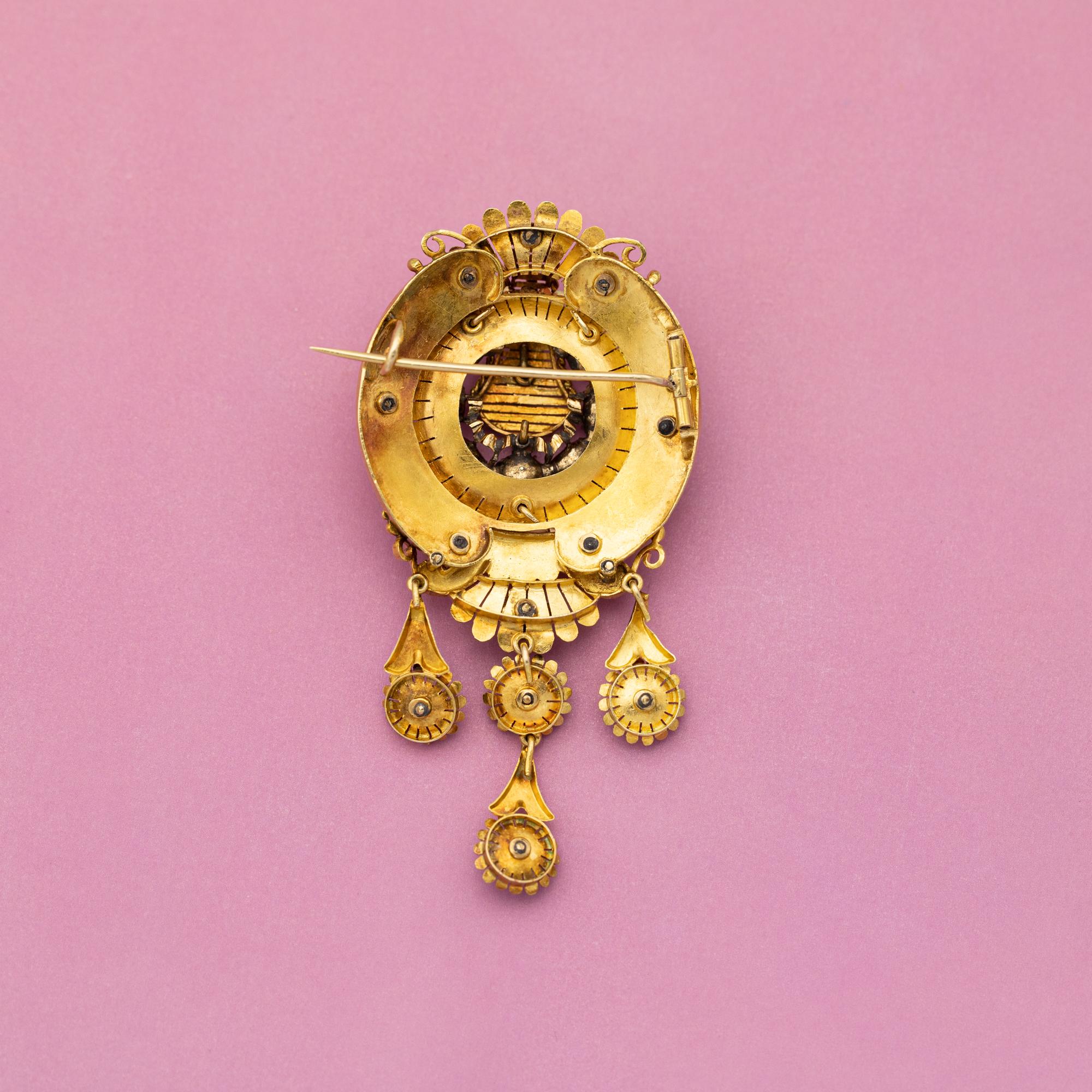 18ct yellow gold Victorian brooch - Large and heavy foiled back diamond heirloom For Sale 8