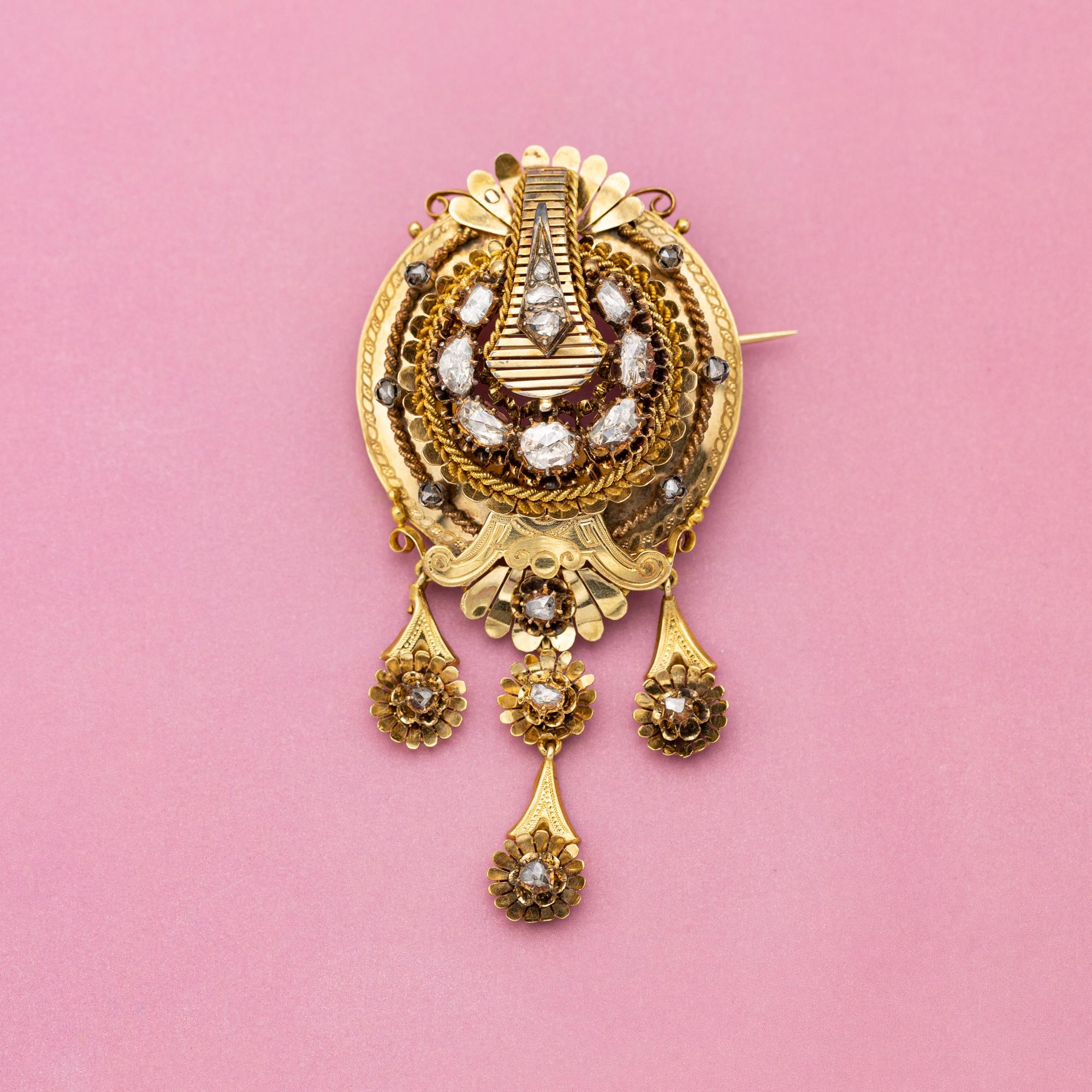 Broche victorienne en or jaune 18ct - Large et lourd diamant à l'arrière en feuille Heirloom en vente 12