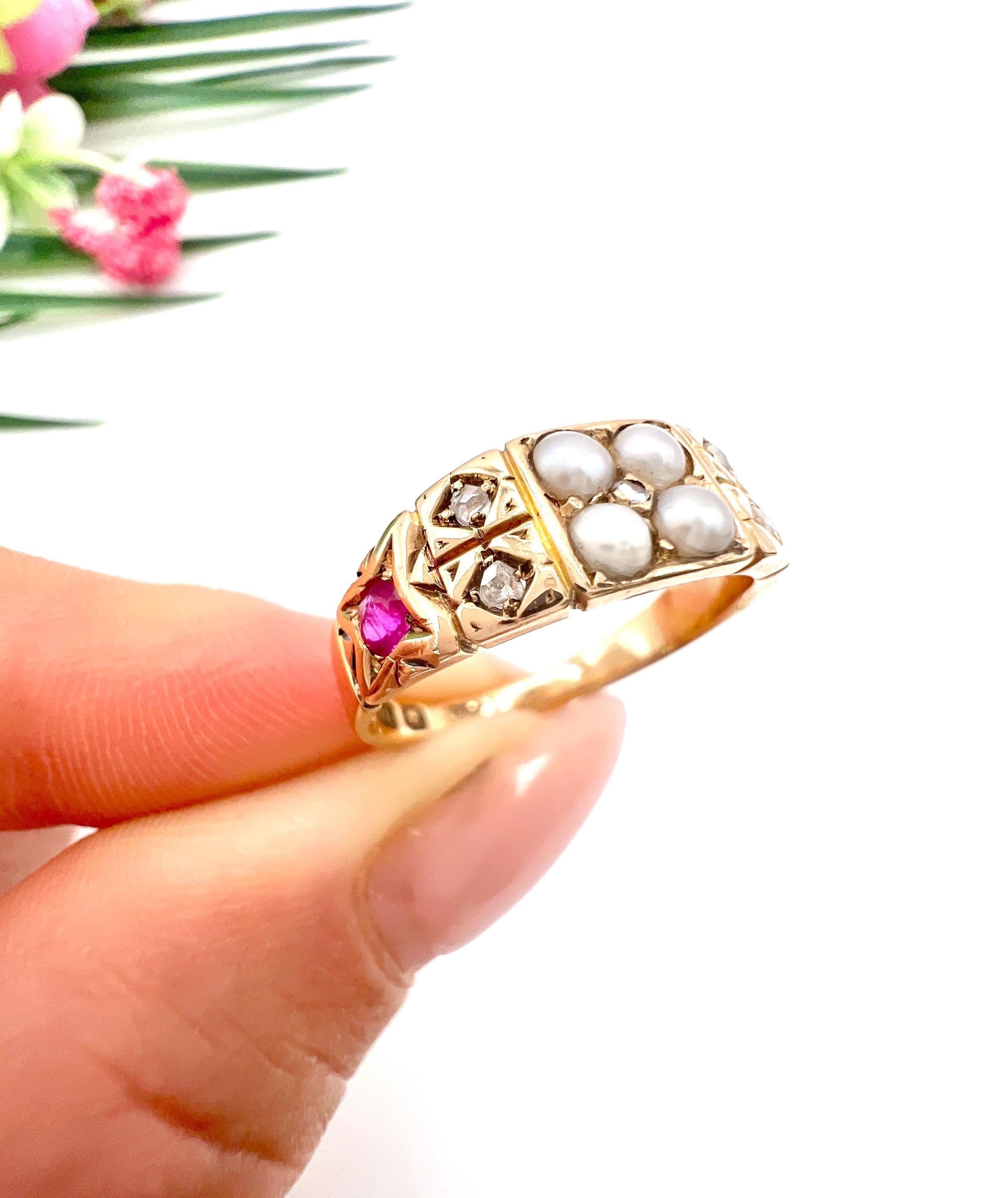 18ct Yellow Gold Victorian Ruby, Pearl & Diamond Ring Hallmarked Birmingham 1877 For Sale 6