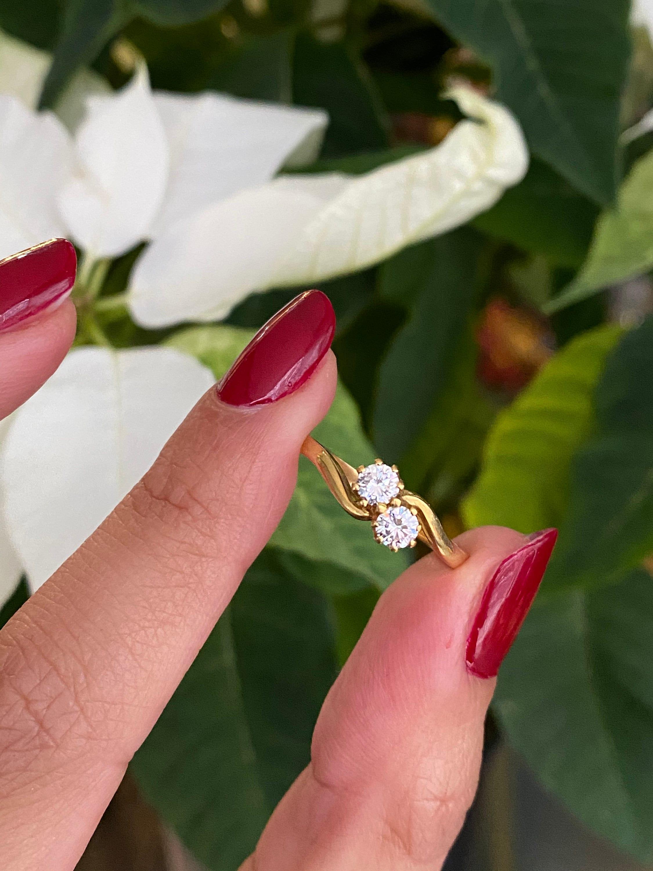 Brilliant Cut 18ct Yellow Gold Vintage Toi Et Moi Diamond Engagement Ring For Sale