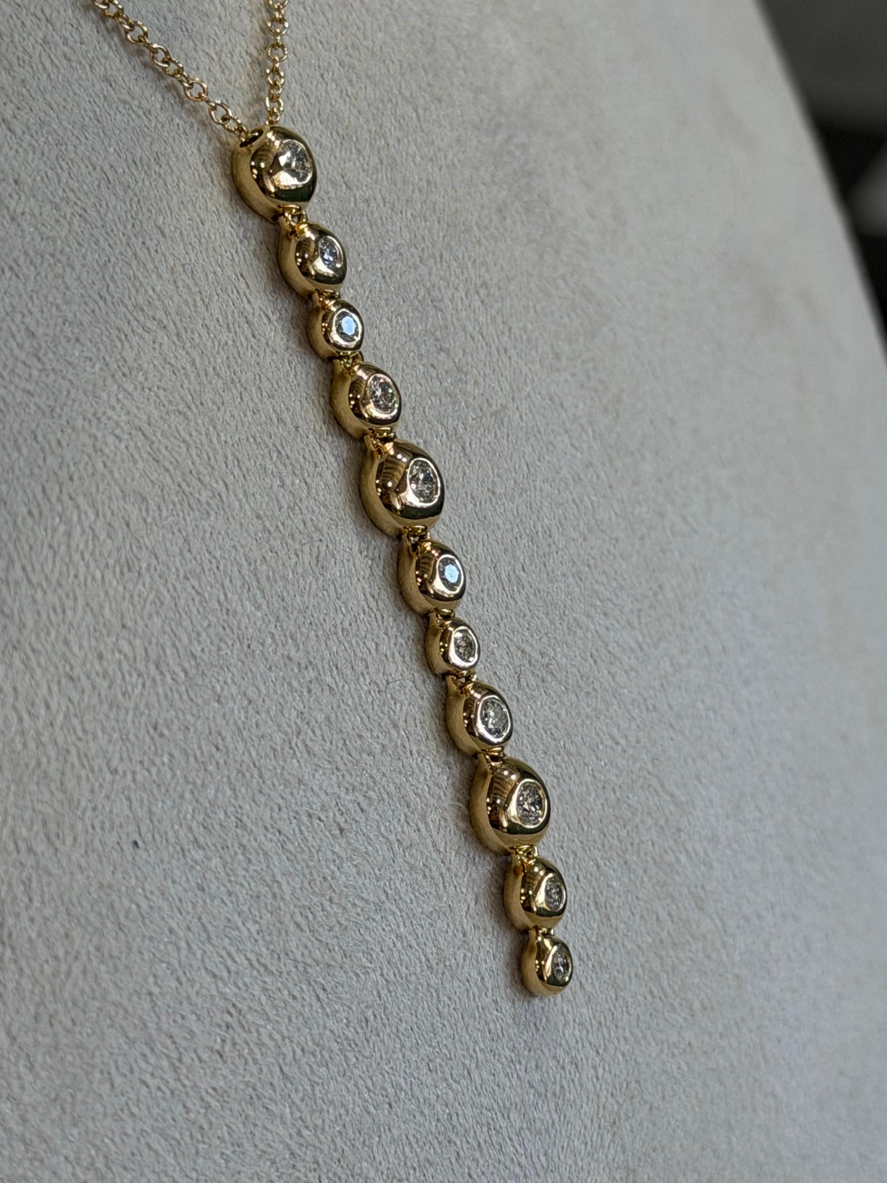 Collar Gota Diamante Blanco Oro Amarillo 18ct en venta 1