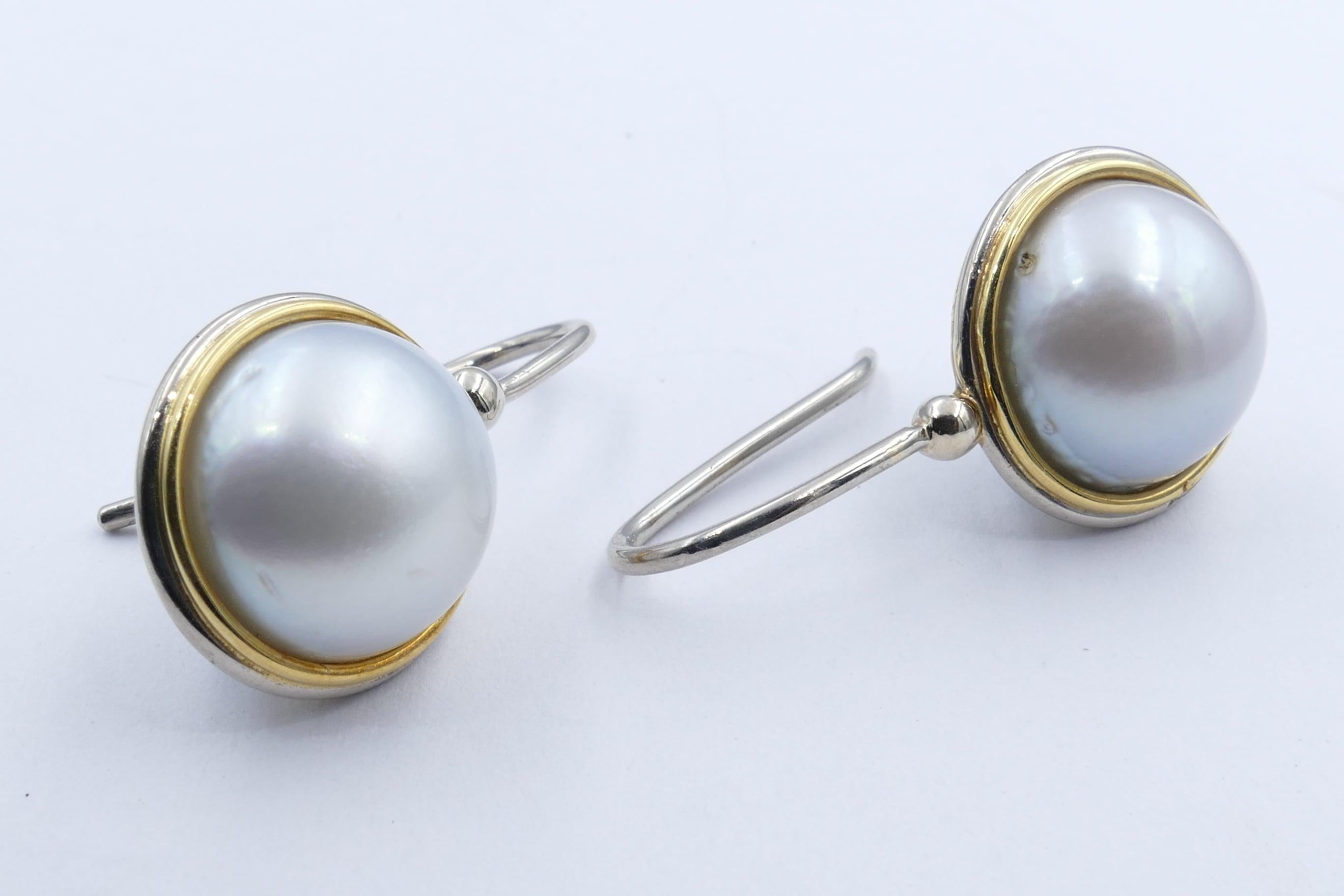 18 Carat Yellow Gold/White Gold Double Side Pearl Earrings In New Condition For Sale In Splitter's Creek, NSW
