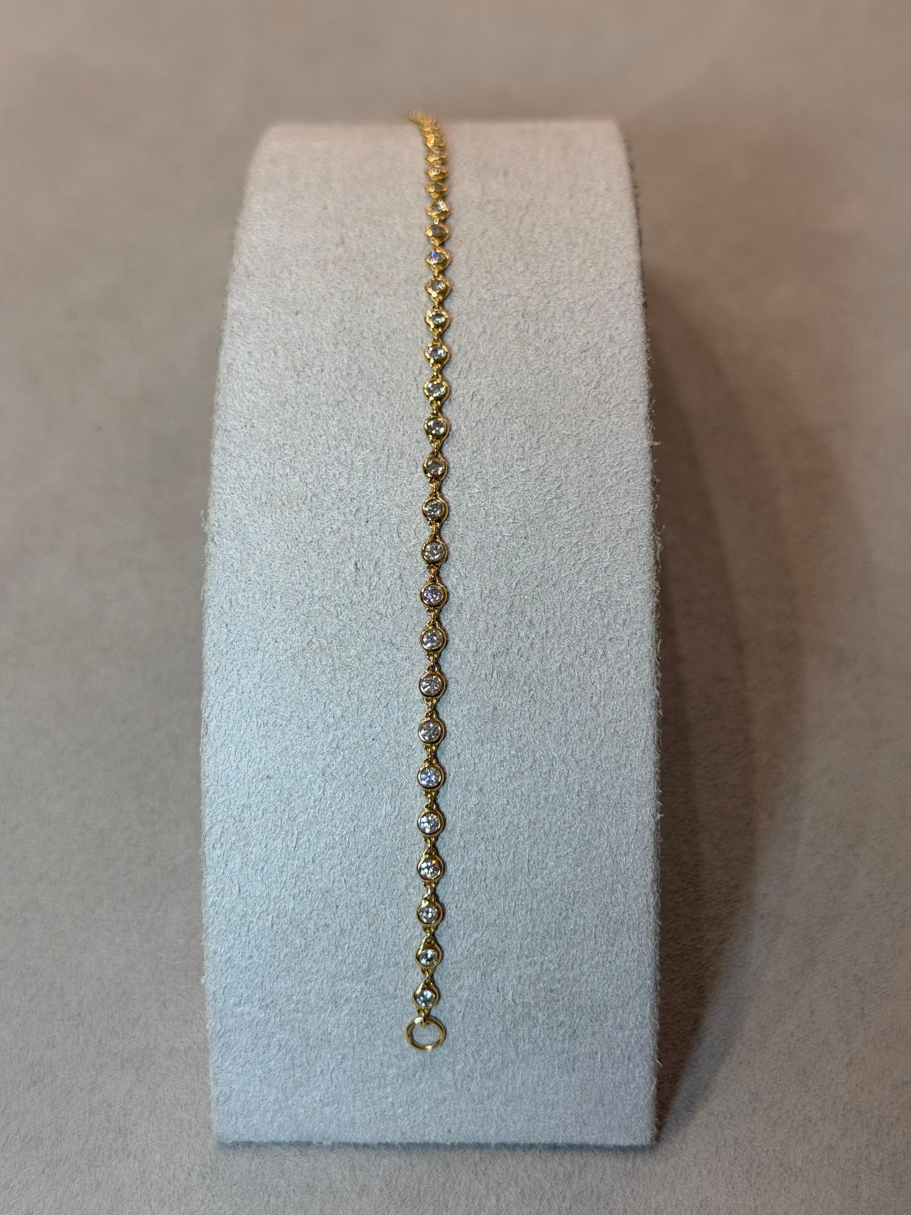 Pulsera de cadena de diamantes naturales blancos de oro amarillo de 18 ct en Nuevo estado para la venta en Marlow, GB
