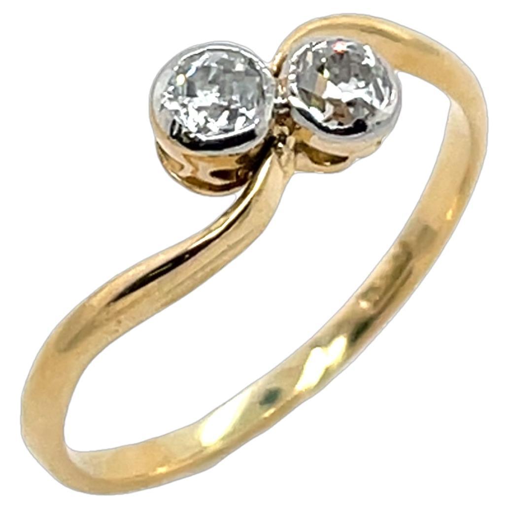 18ct Yellow & White Diamond Crossover Ring, 0.16ct Natural Diamonds
