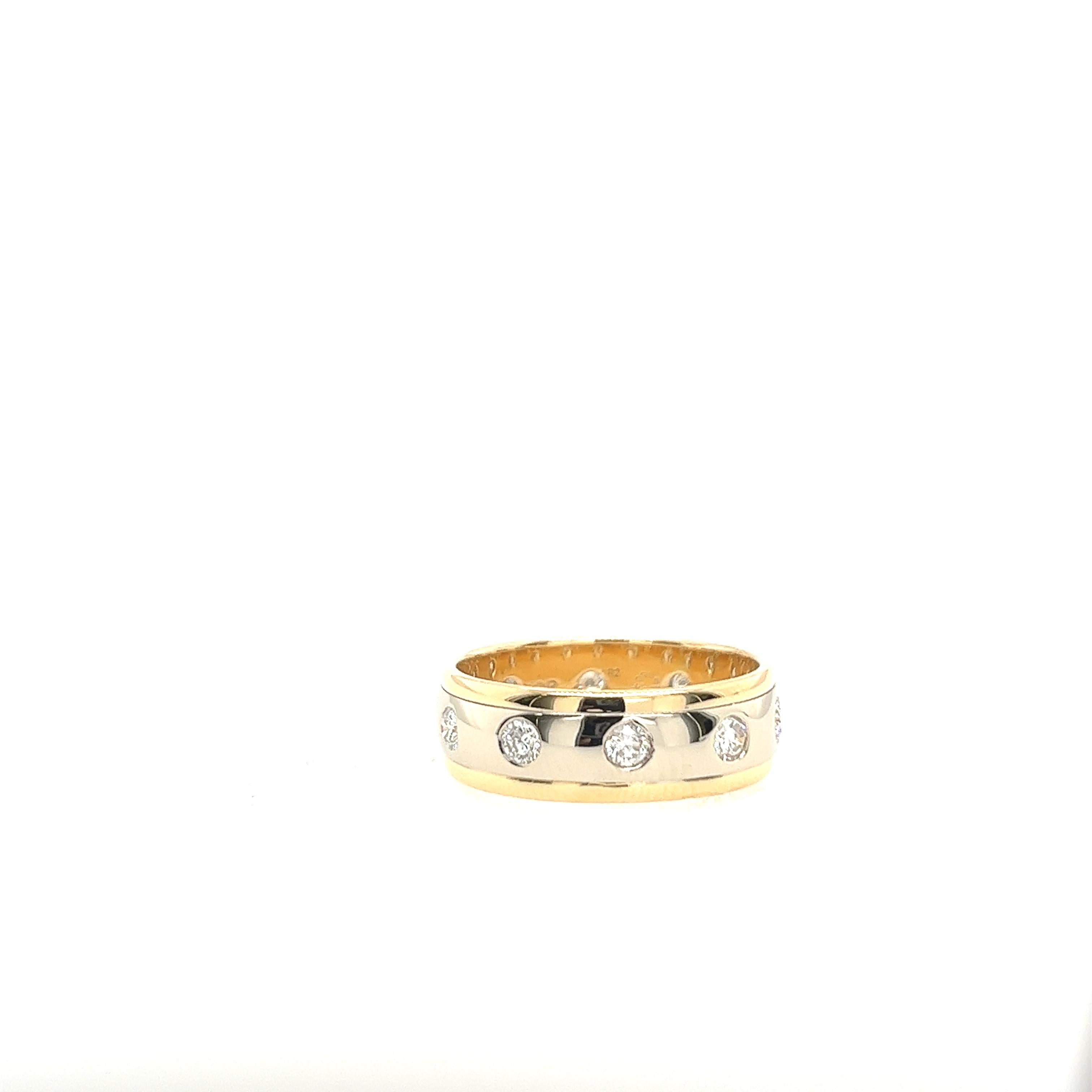 Round Cut 18ct Yellow & White Gold Diamond Band Ring Set With 10 Round Diamonds For Sale