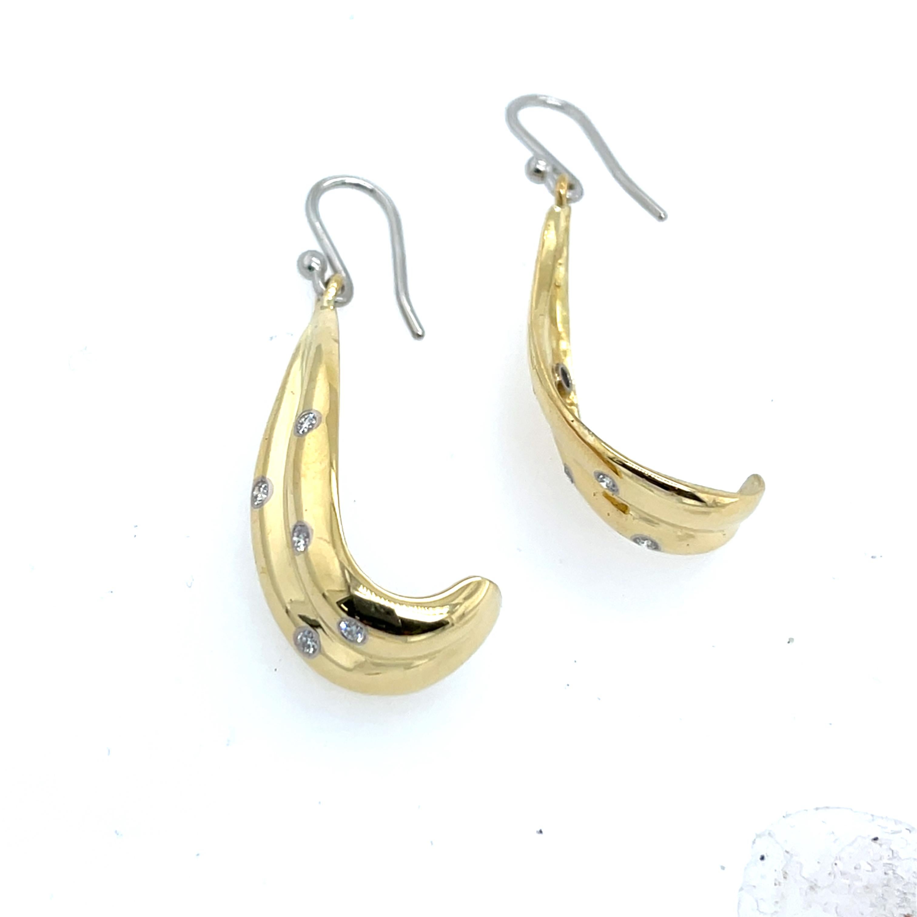 Taille ronde Boucles d'oreilles en or jaune et blanc 18 carats, diamants naturels de 0,25 carat en vente