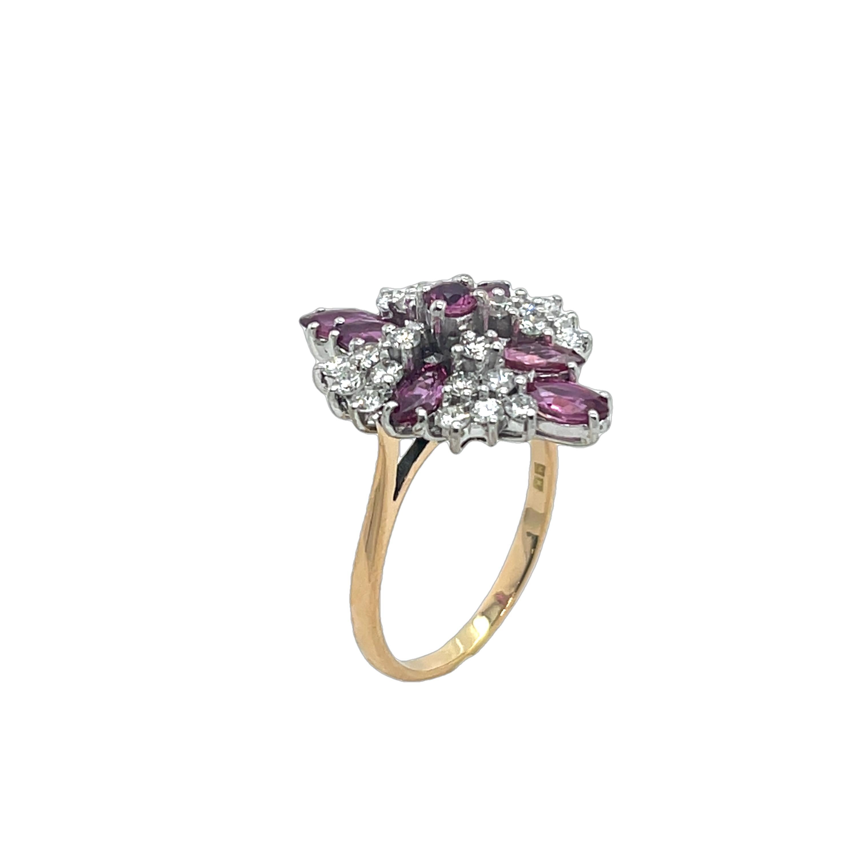 Taille ronde Bague en or jaune et blanc 18 carats avec tourmaline rose et diamants naturels de 0,65 carat en vente
