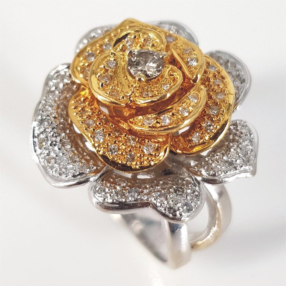 18ct Yellow & White Gold Diamond Rose Ring In Excellent Condition In Cape Town, ZA