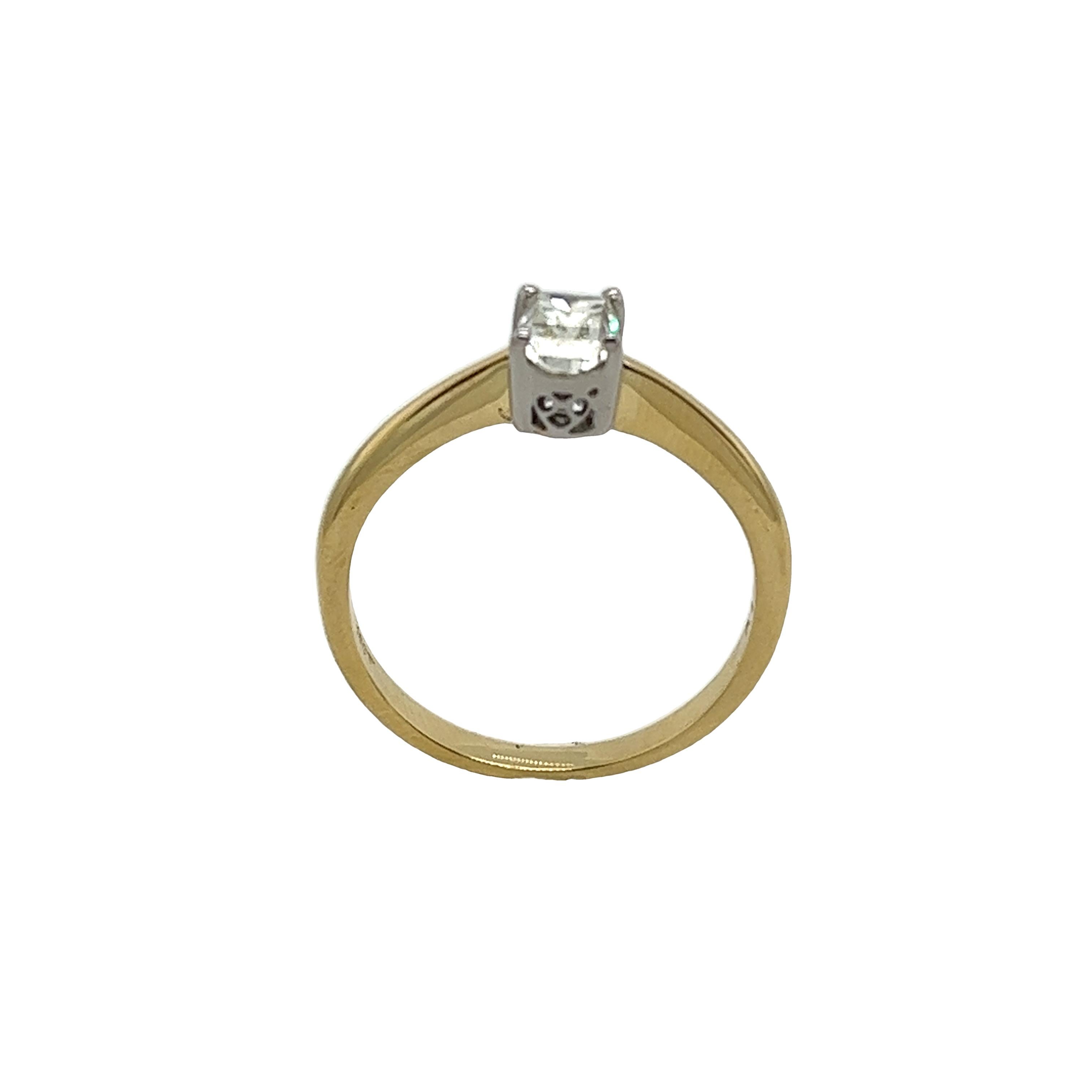 An elegant diamond ring for your engagement, set with 0.57ct facette oval shape natural diamond and SI clarity in 18ct yellow & white gold setting, 
It is a beautiful and elegant choice for an engagement ring or a special occasion.

Total Diamond