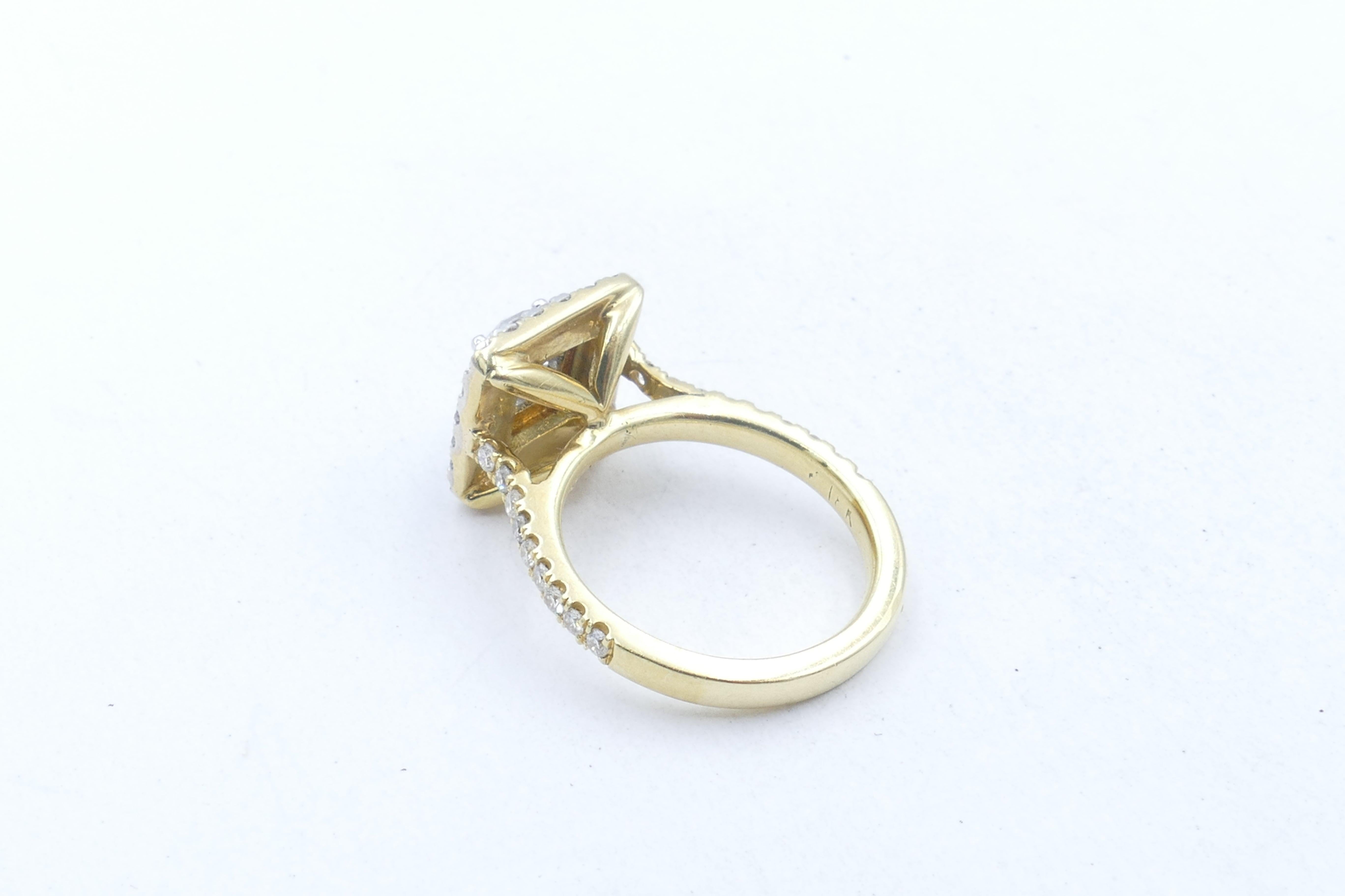 Modern 18ct Yellow & White Gold High Quality Diamond Engagement/Dress Ring For Sale