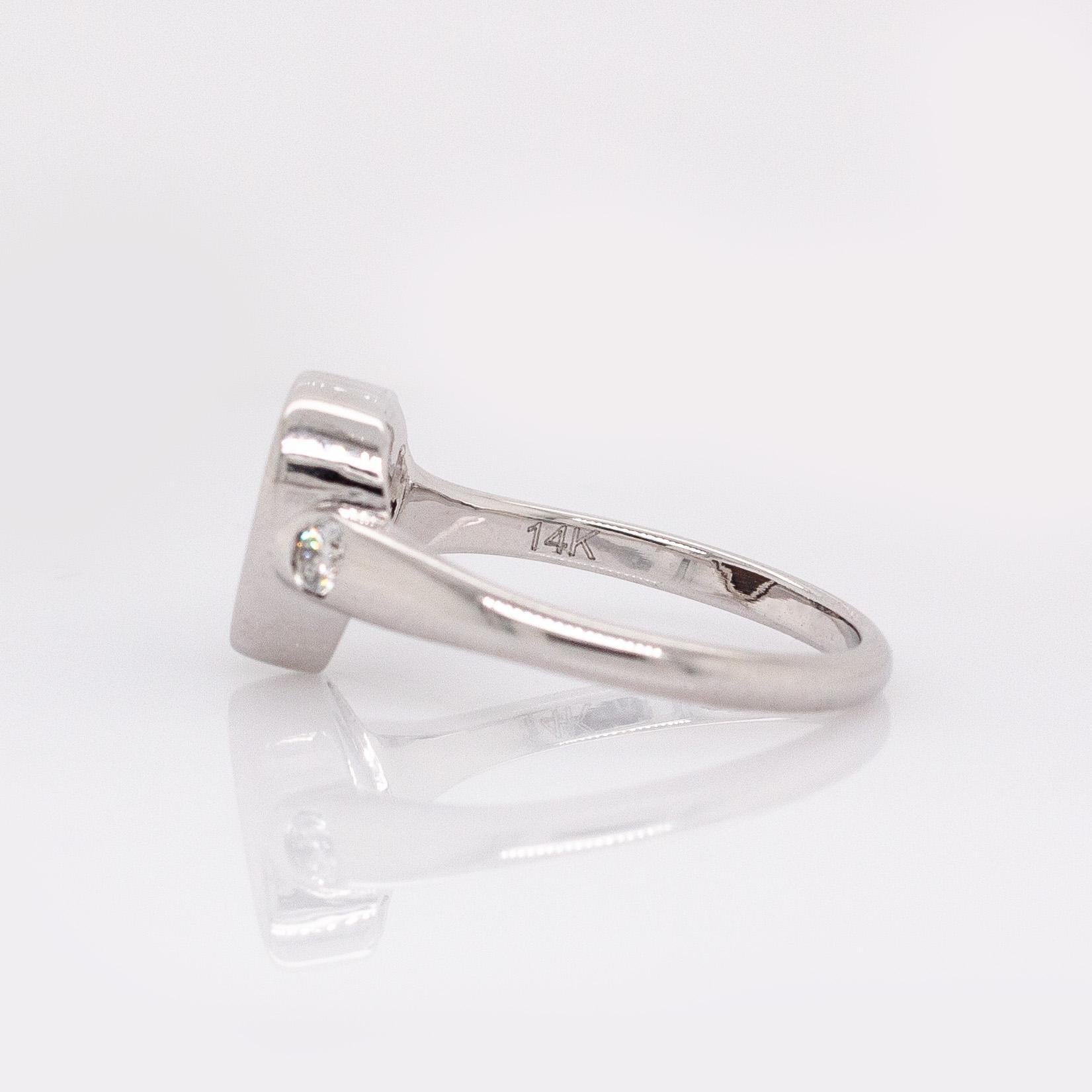 Anello Opale Boulder da 1,8 carati con accenti di diamanti estratti dalla terra: Oro bianco massiccio 14k in vendita 1