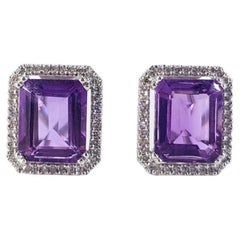 18cty White Gold Diamond and Amethyst Studs