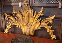 18eh Large Italian Architectural Ornament in Carved and Gilded Wood