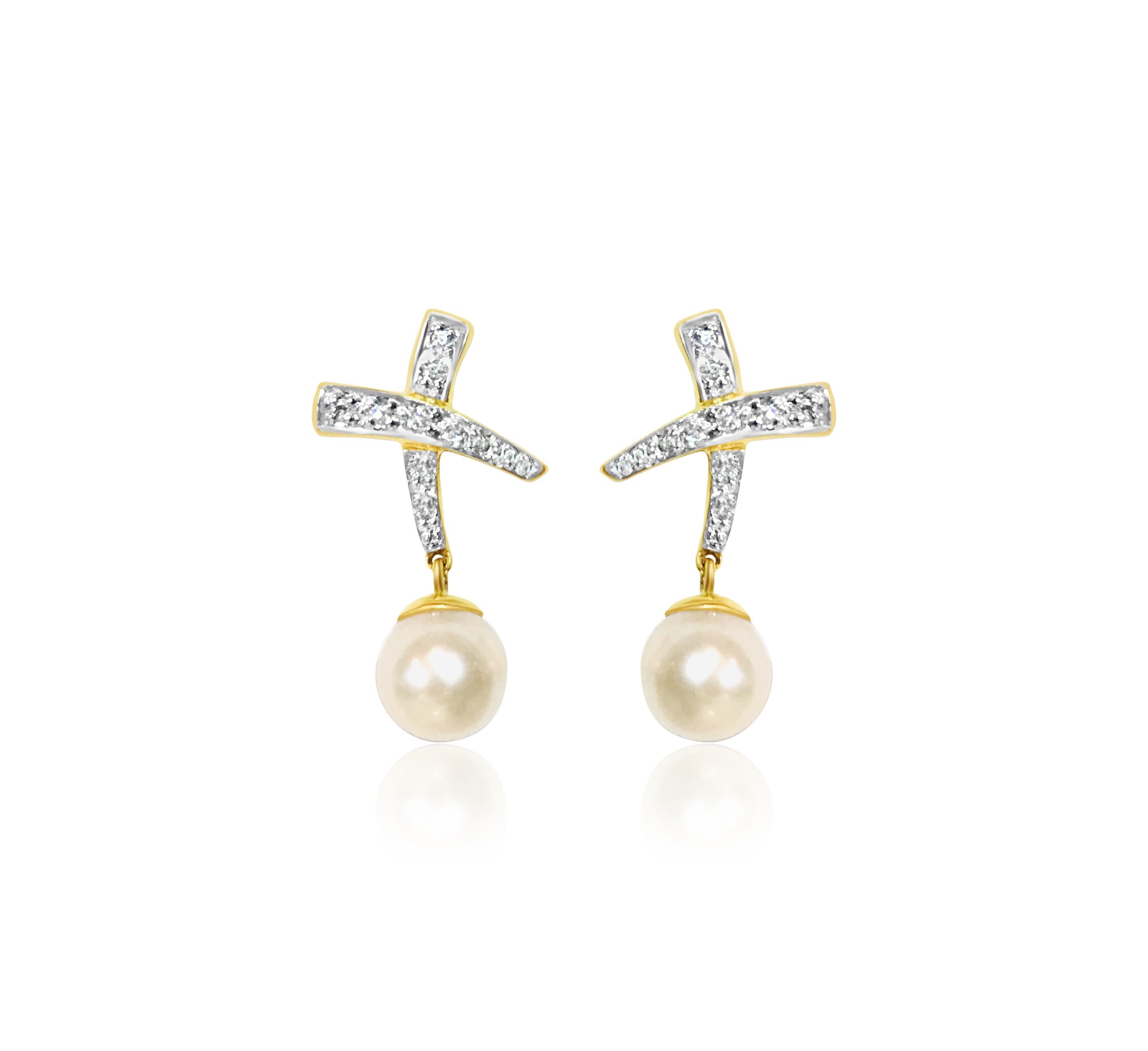 Medievale Set di orecchini e pendenti con diamanti e perle 18K 0,65 CT in vendita