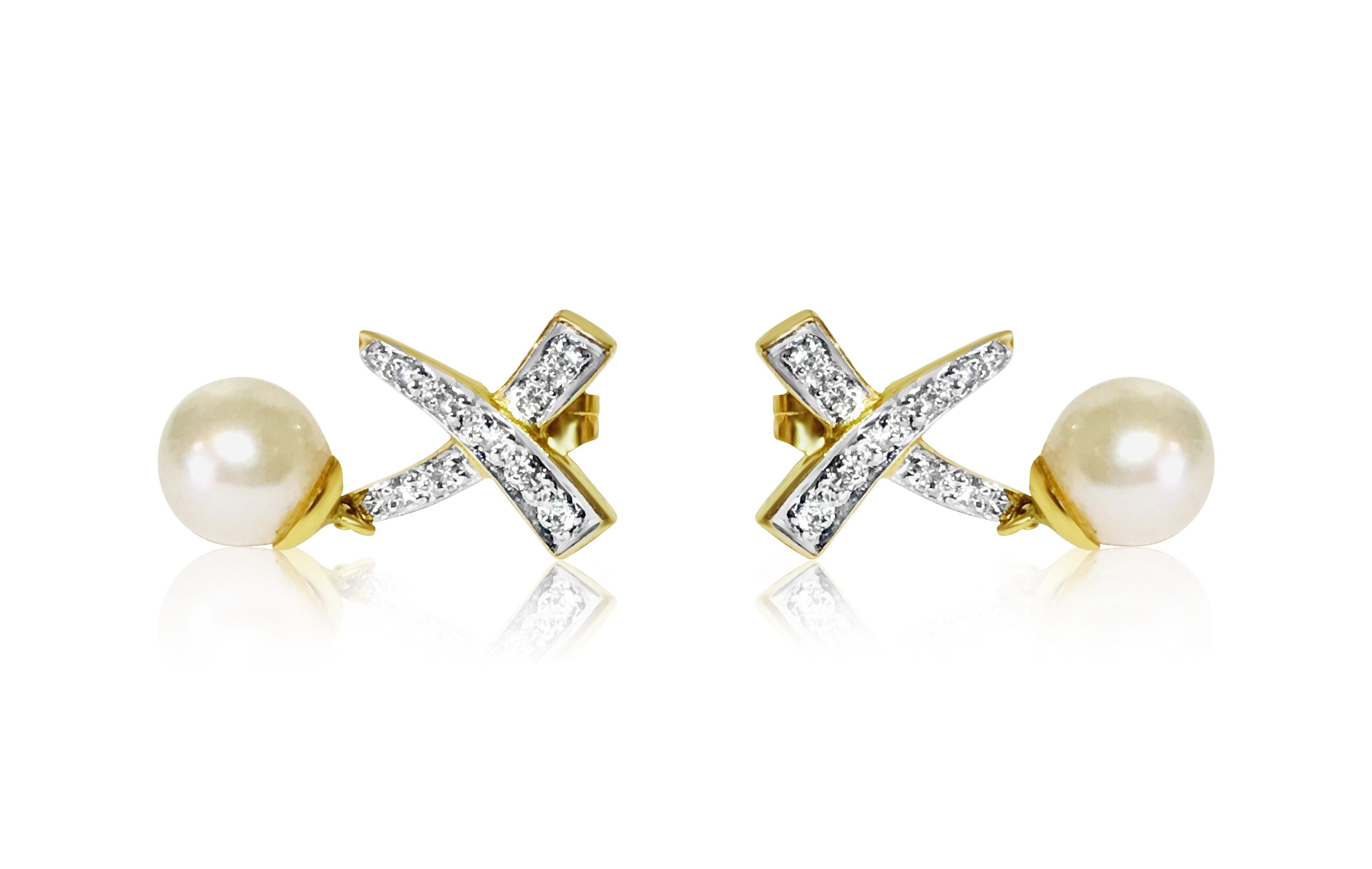 Taglio brillante Set di orecchini e pendenti con diamanti e perle 18K 0,65 CT in vendita